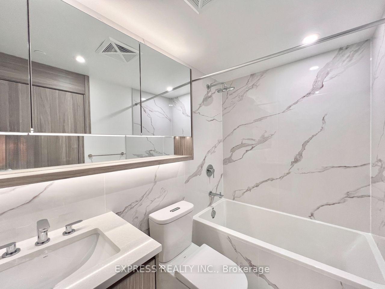 Photo 10 of Unit 2005, 68 Esther Shiner Boulevard, North York, Bayview Village — HOMEH