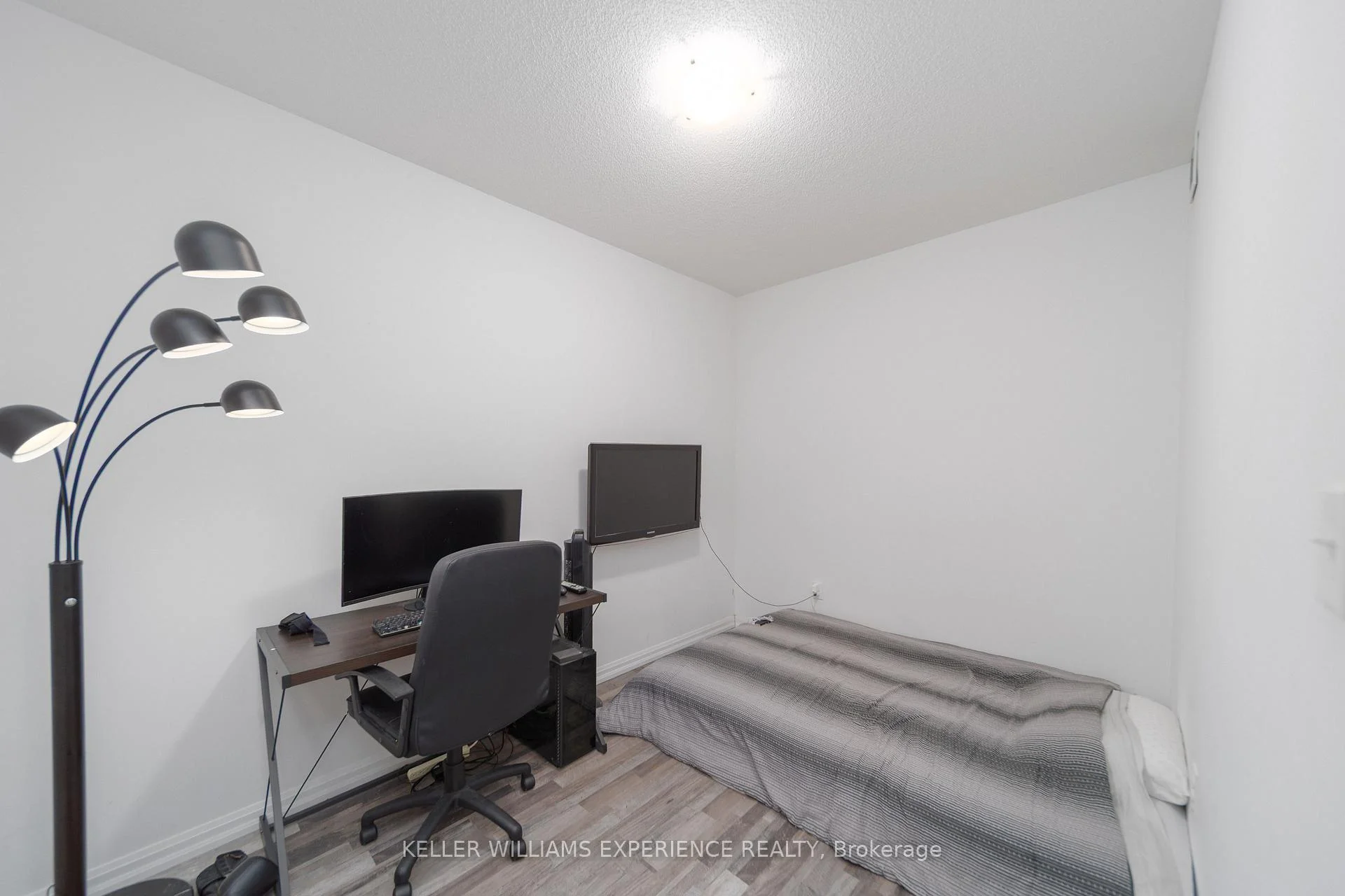 Photo 8 of Unit 113, 302 Essa Road, Barrie, 400 West — HOMEH