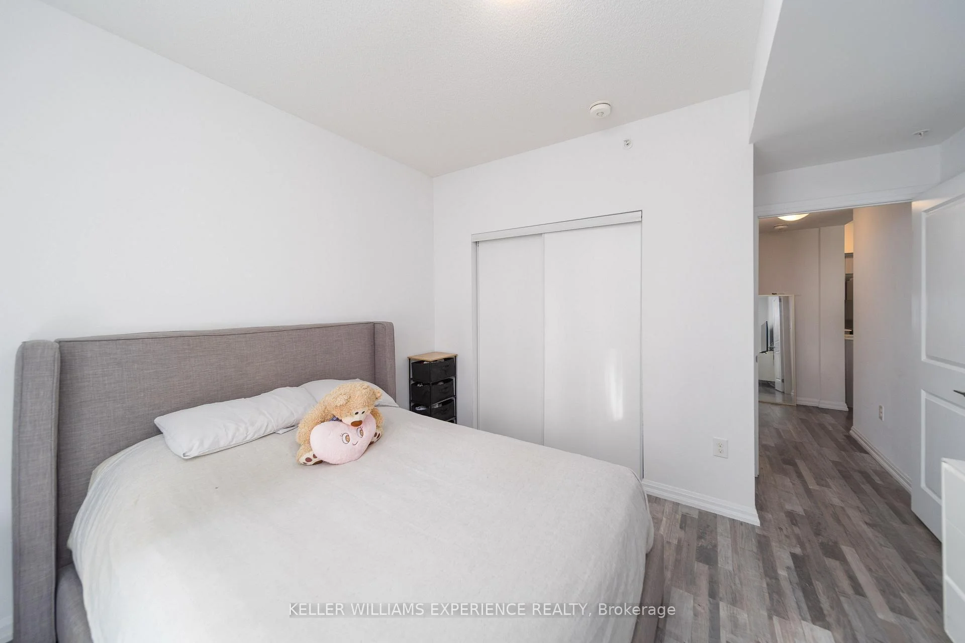 Photo 11 of Unit 113, 302 Essa Road, Barrie, 400 West — HOMEH