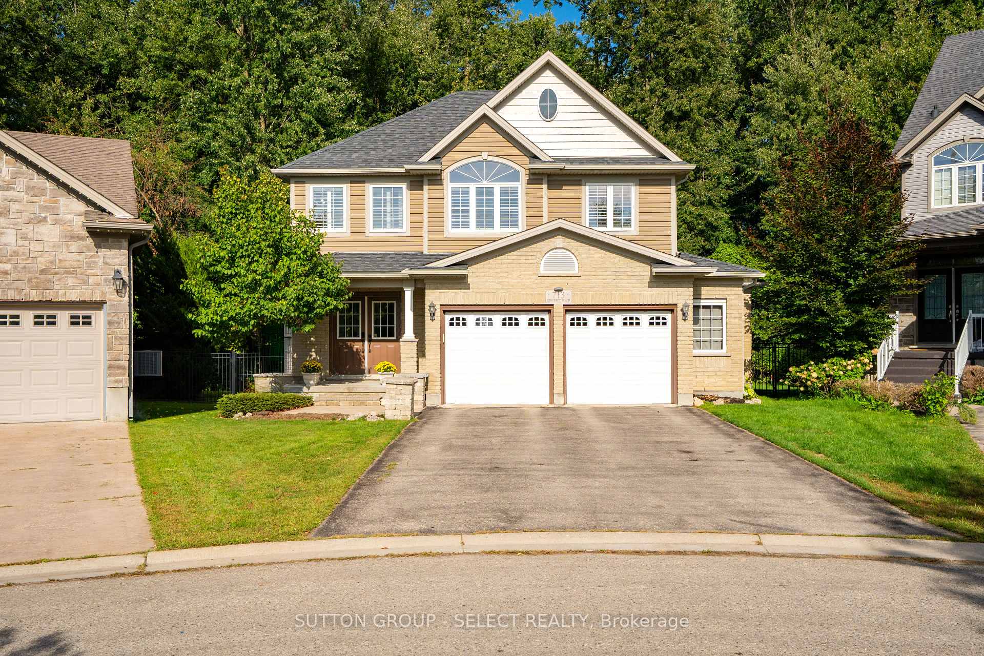Photo 2 of 713 Silverfox Place, London, North S — HOMEH
