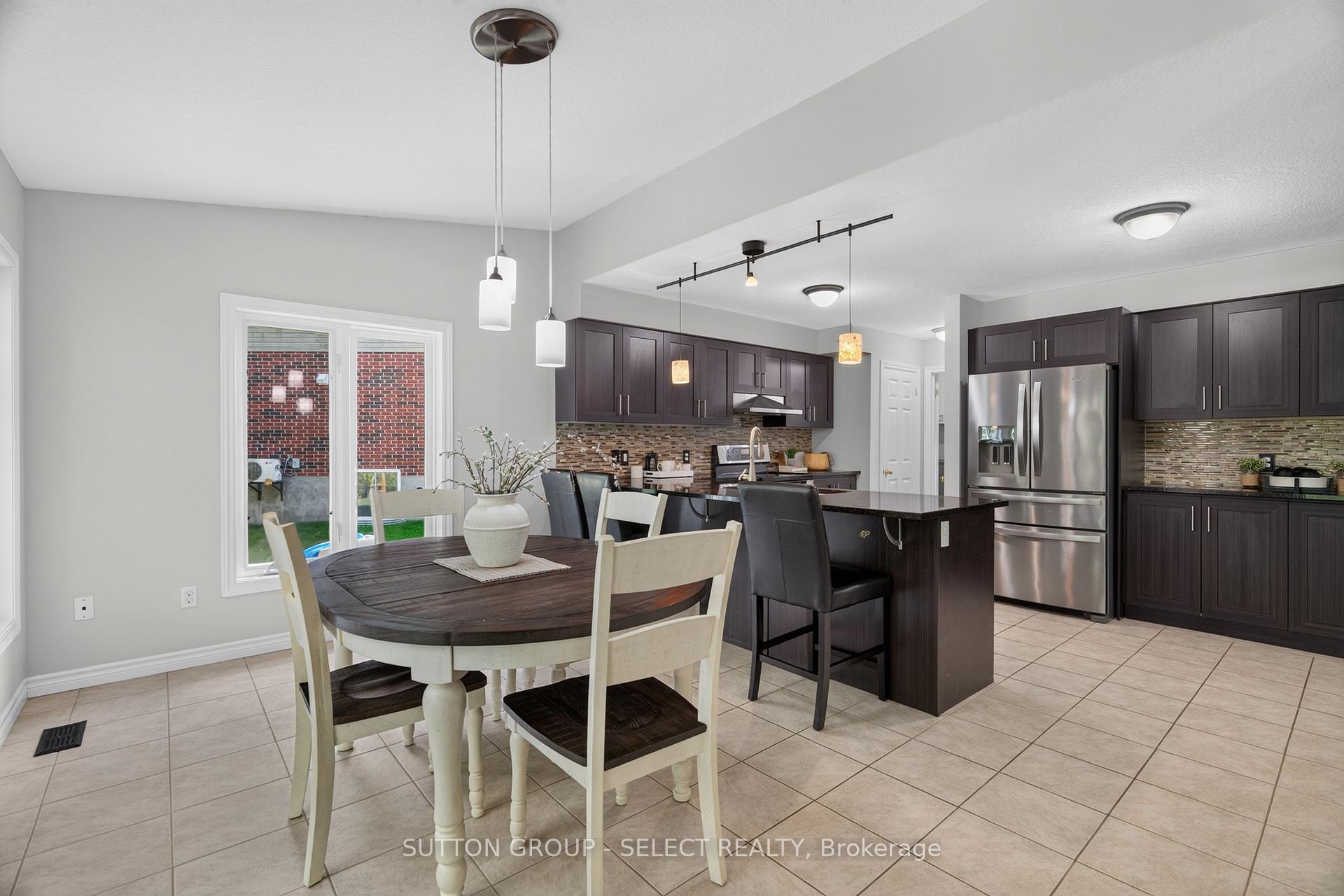 Photo 14 of 713 Silverfox Place, London, North S — HOMEH