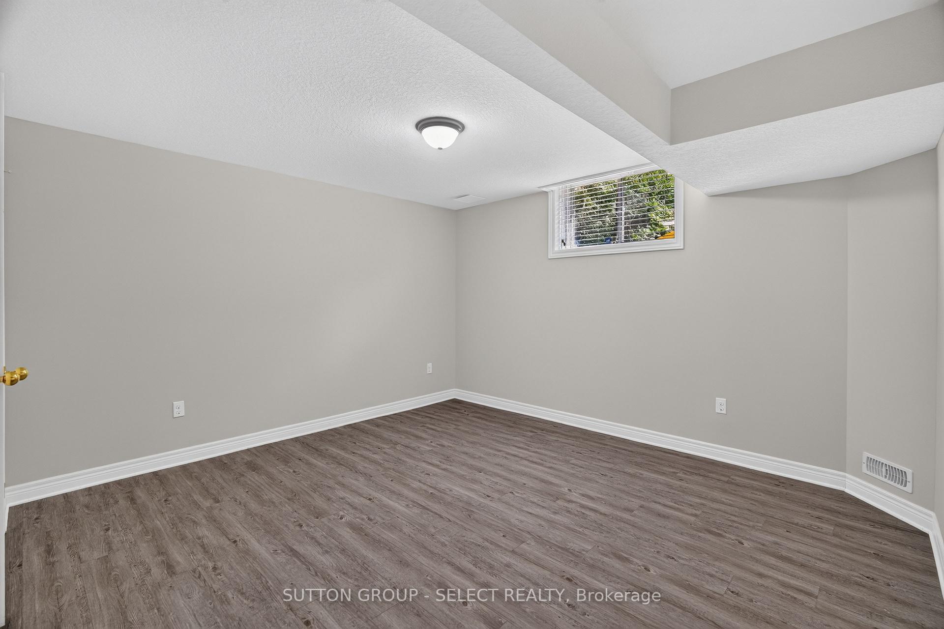 Photo 37 of 713 Silverfox Place, London, North S — HOMEH