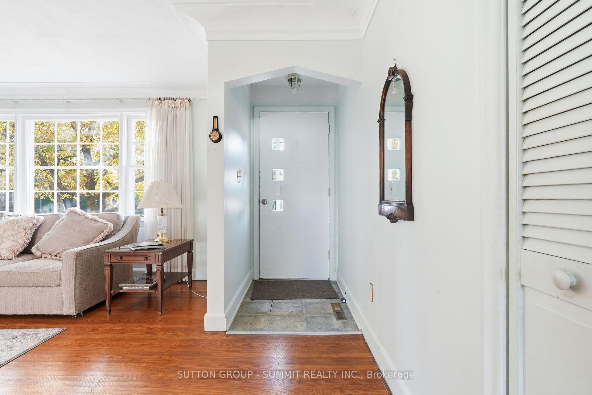 Photo 10 of 2117 Maplewood Drive, Burlington, Brant — HOMEH