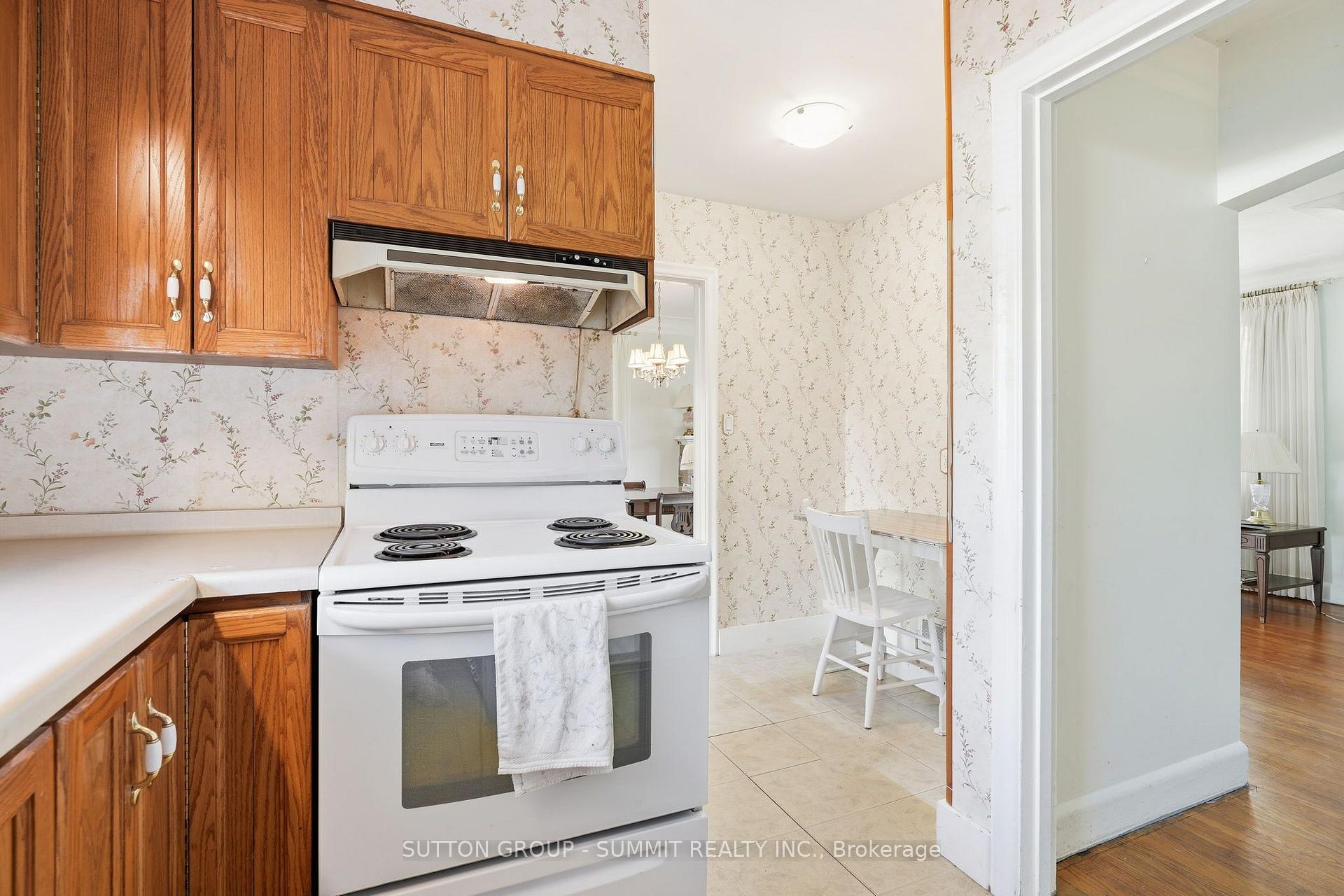 Photo 13 of 2117 Maplewood Drive, Burlington, Brant — HOMEH