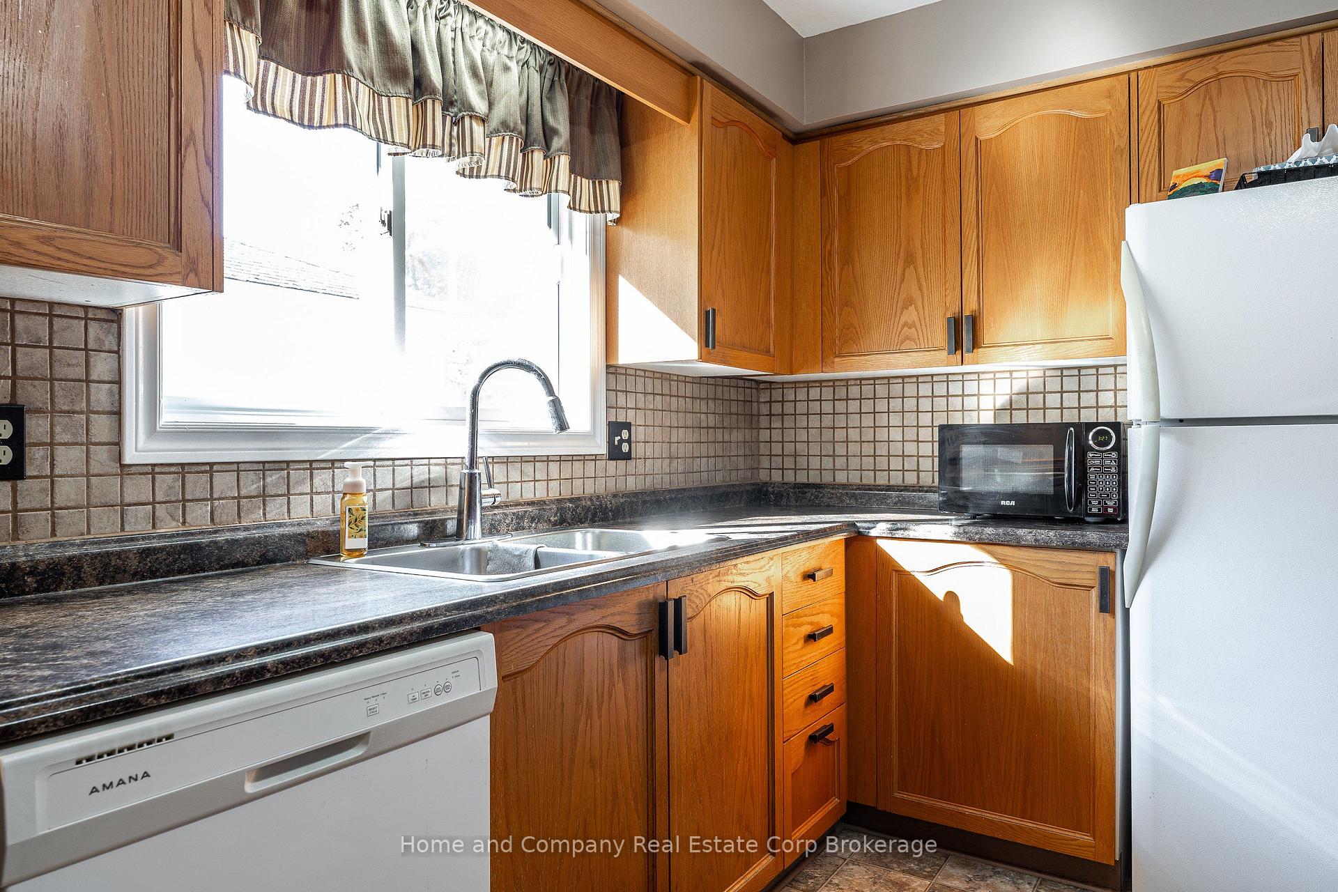 Photo 14 of 59 Falstaff Street, Stratford — HOMEH