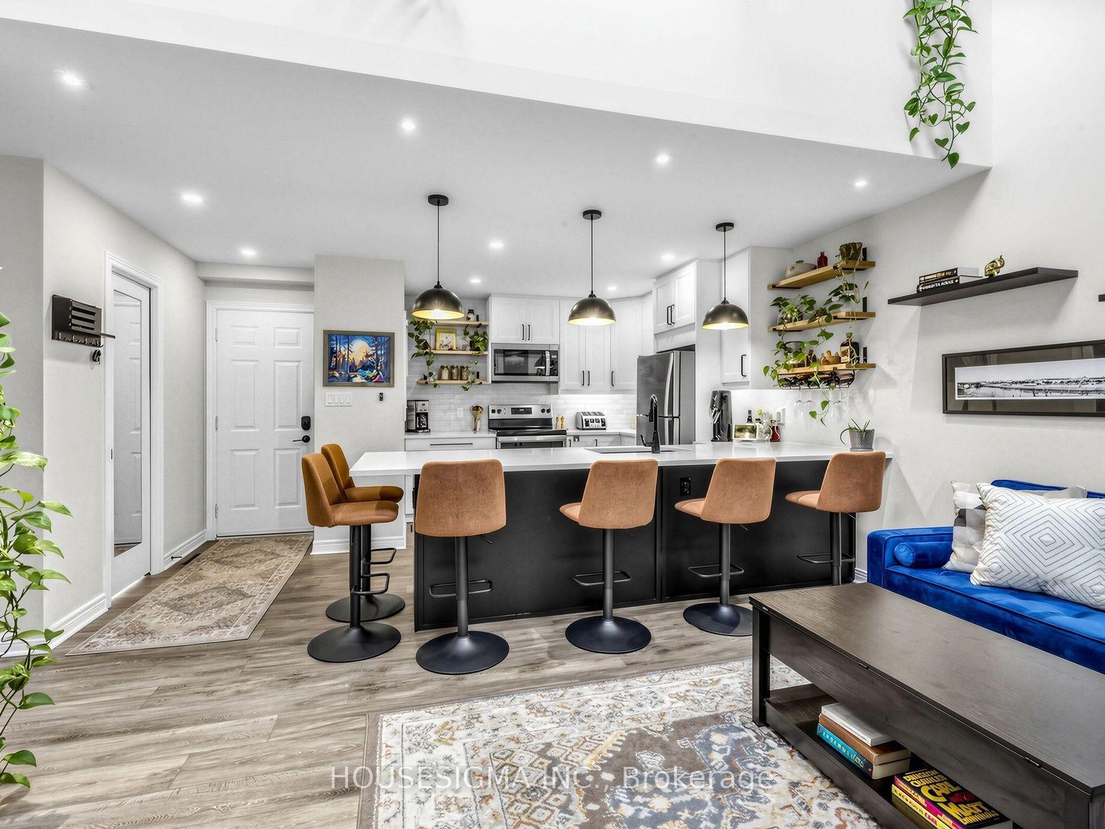 Photo 5 of Unit 17, 935 King Road, Burlington, LaSalle — HOMEH