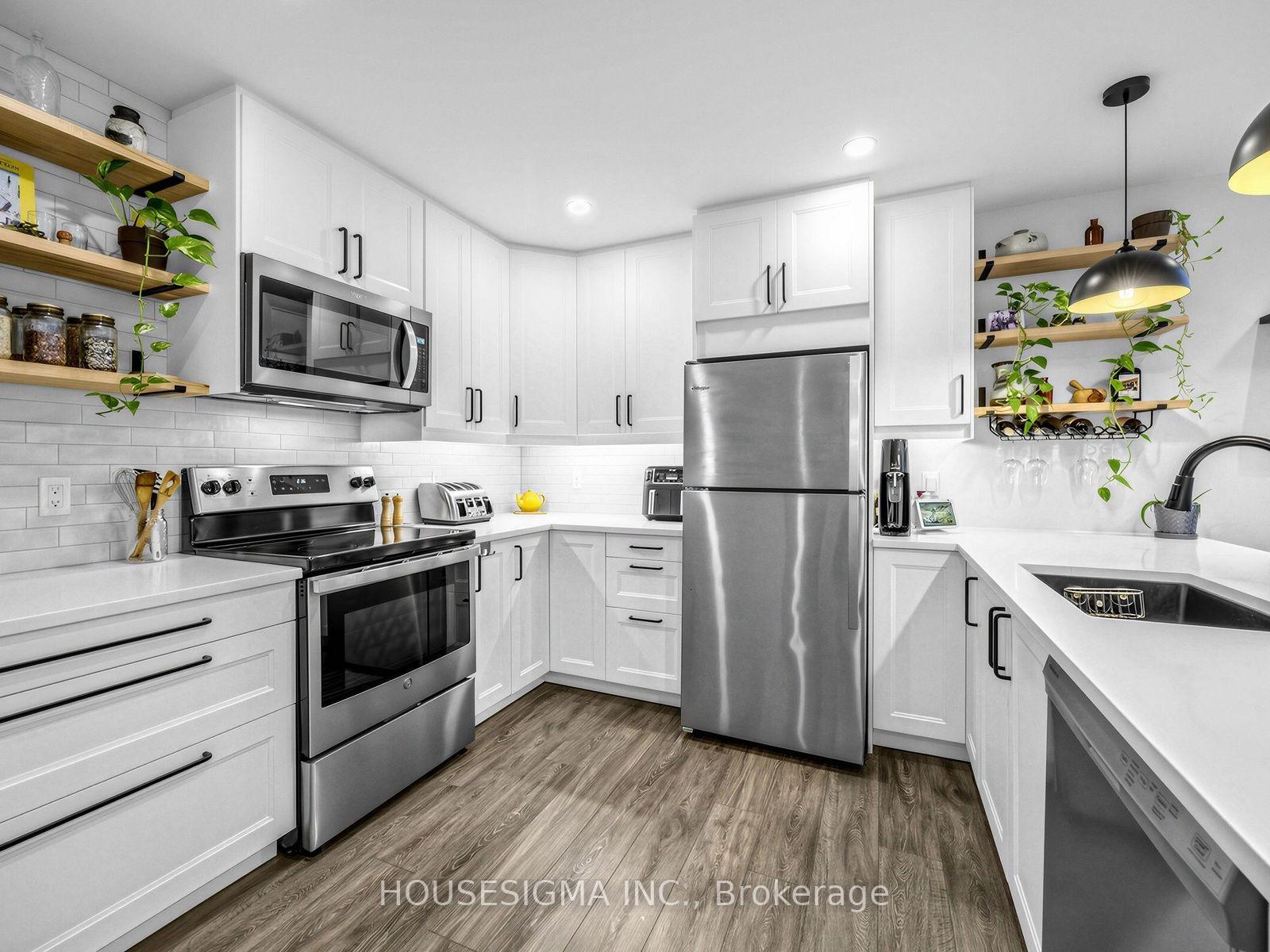 Photo 7 of Unit 17, 935 King Road, Burlington, LaSalle — HOMEH
