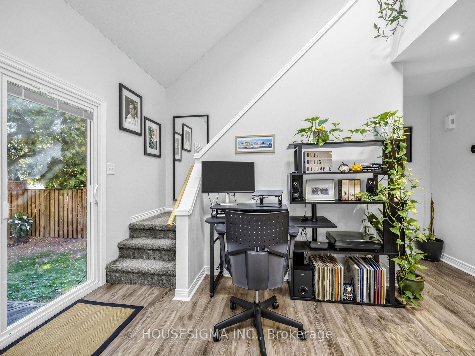 Photo 14 of Unit 17, 935 King Road, Burlington, LaSalle — HOMEH