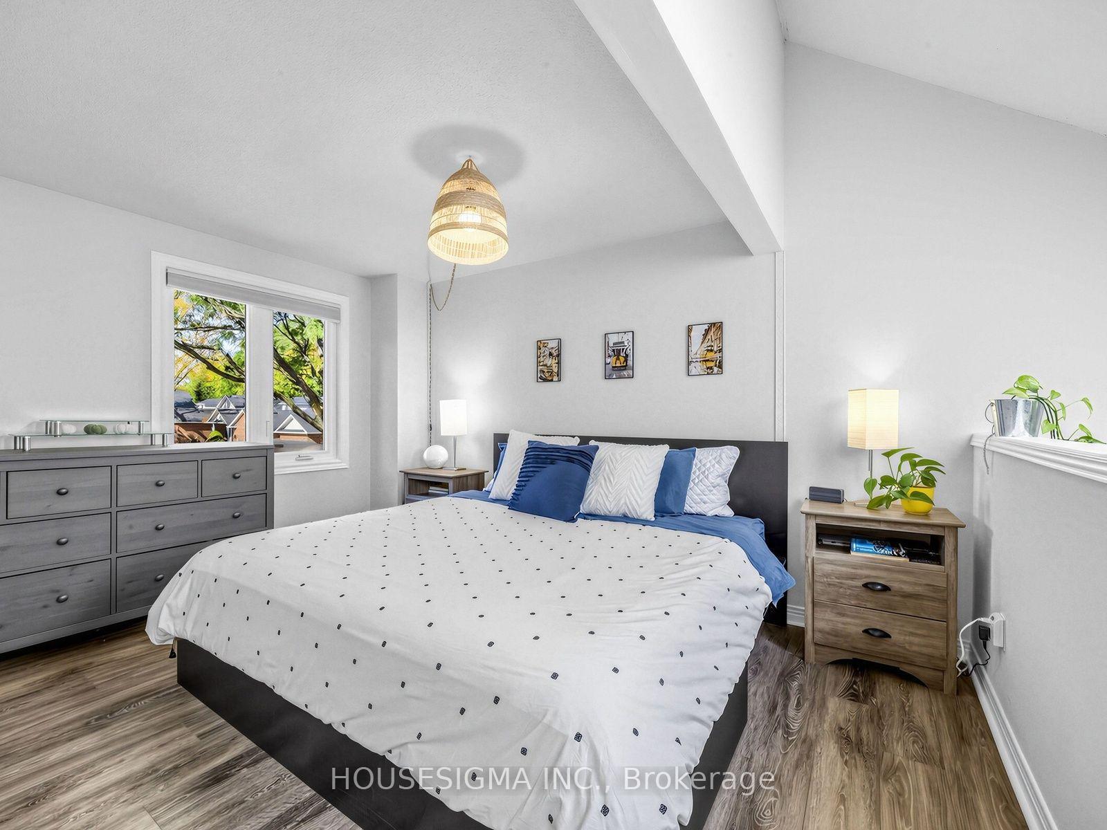 Photo 18 of Unit 17, 935 King Road, Burlington, LaSalle — HOMEH