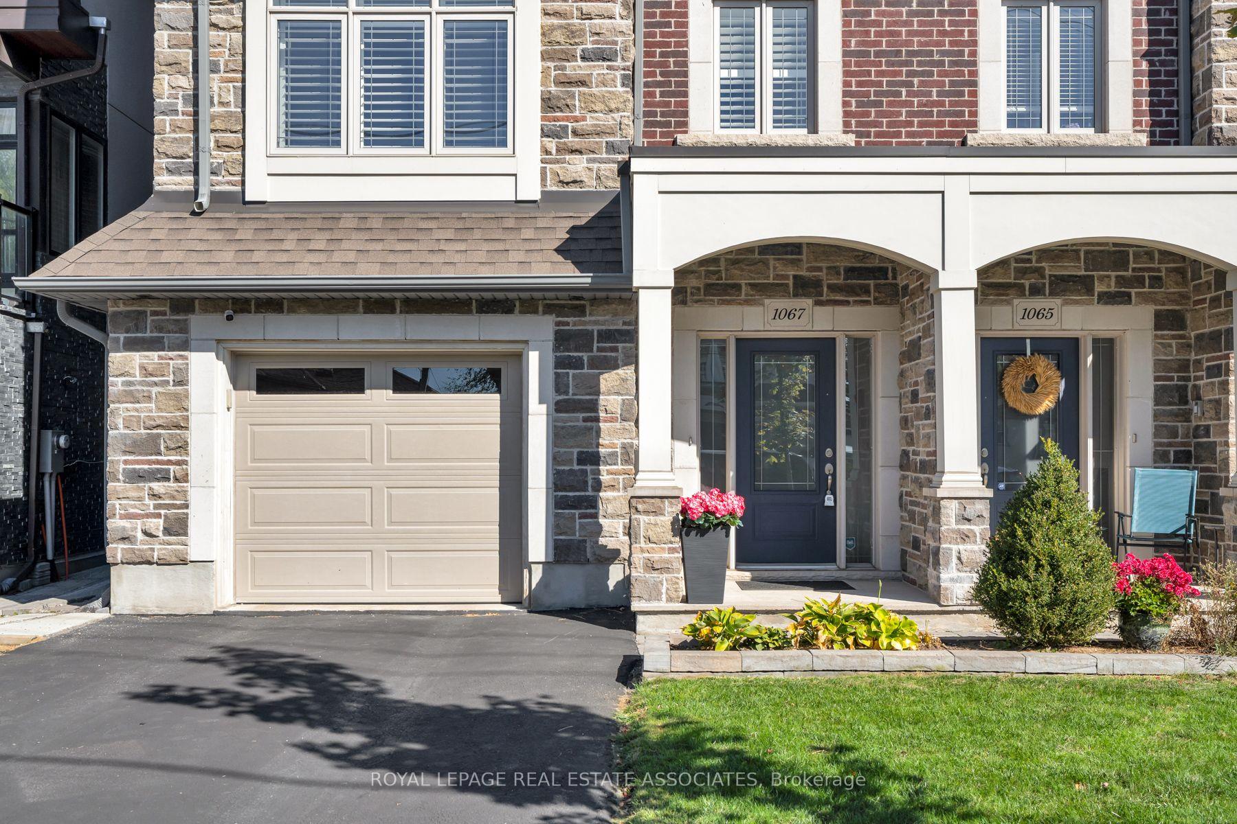 Photo 3 of 1067 Shaw Drive, Mississauga, Lakeview — HOMEH