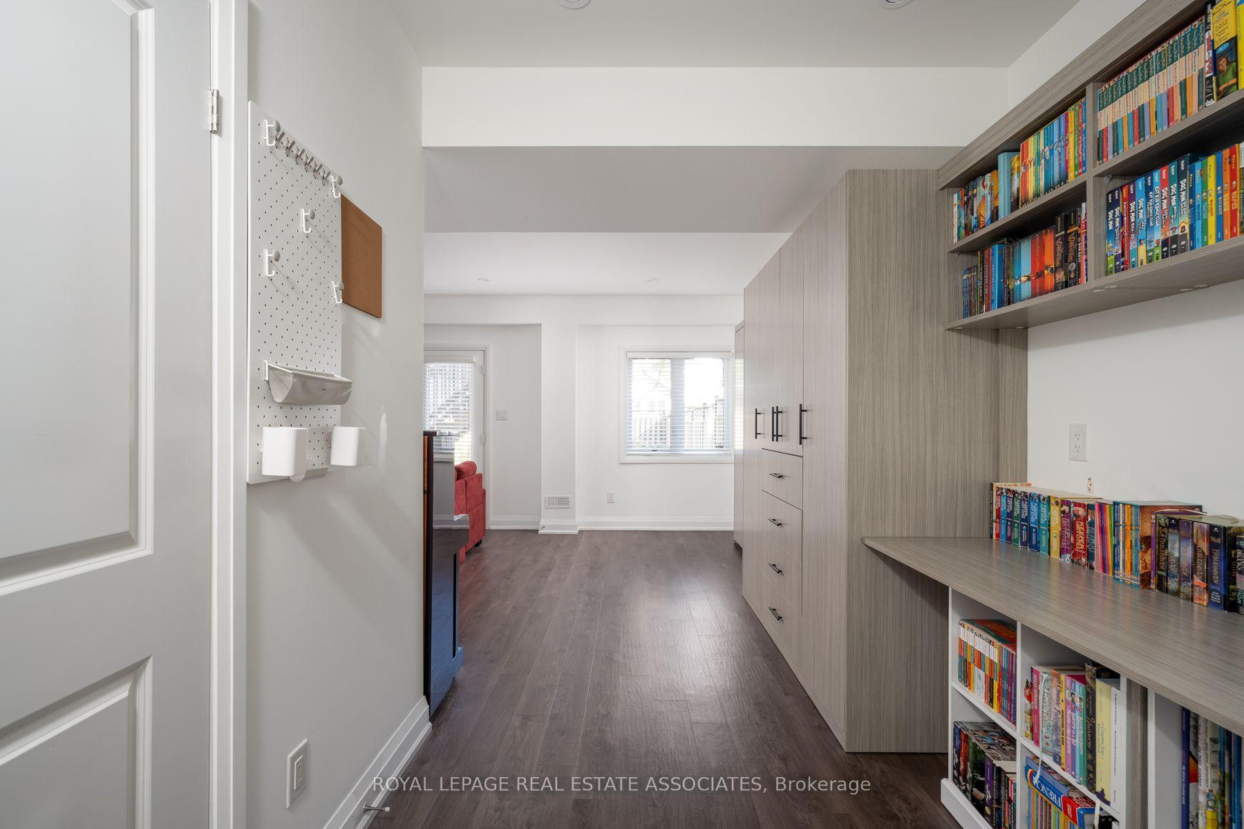 Photo 6 of 1067 Shaw Drive, Mississauga, Lakeview — HOMEH