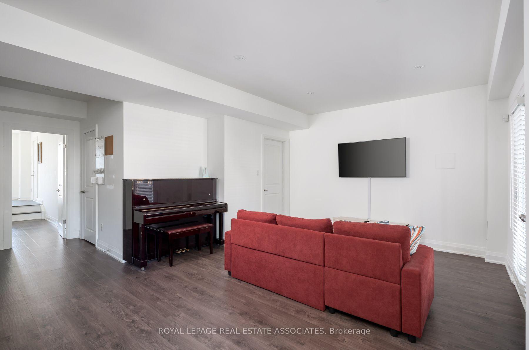 Photo 7 of 1067 Shaw Drive, Mississauga, Lakeview — HOMEH