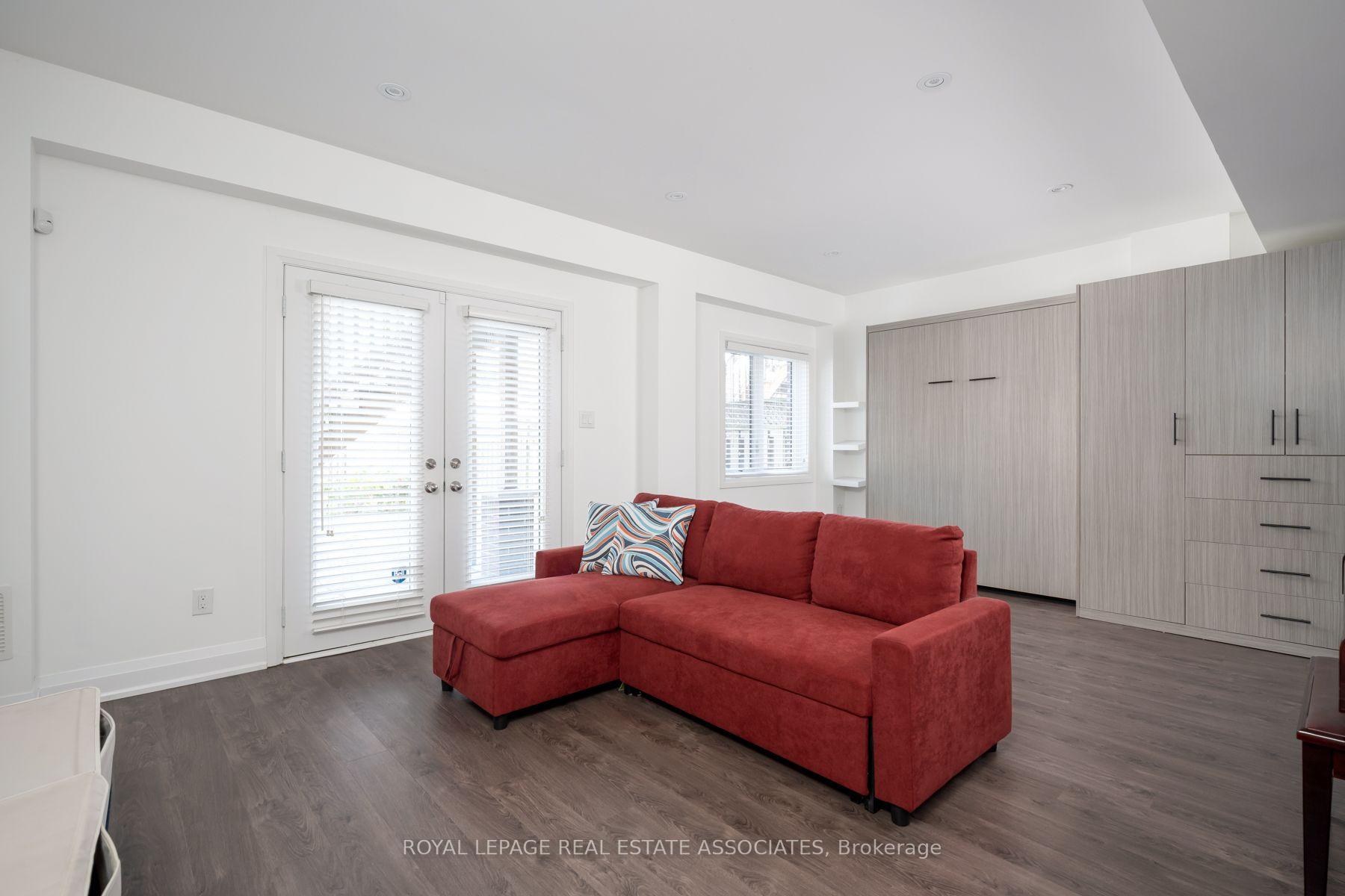Photo 8 of 1067 Shaw Drive, Mississauga, Lakeview — HOMEH