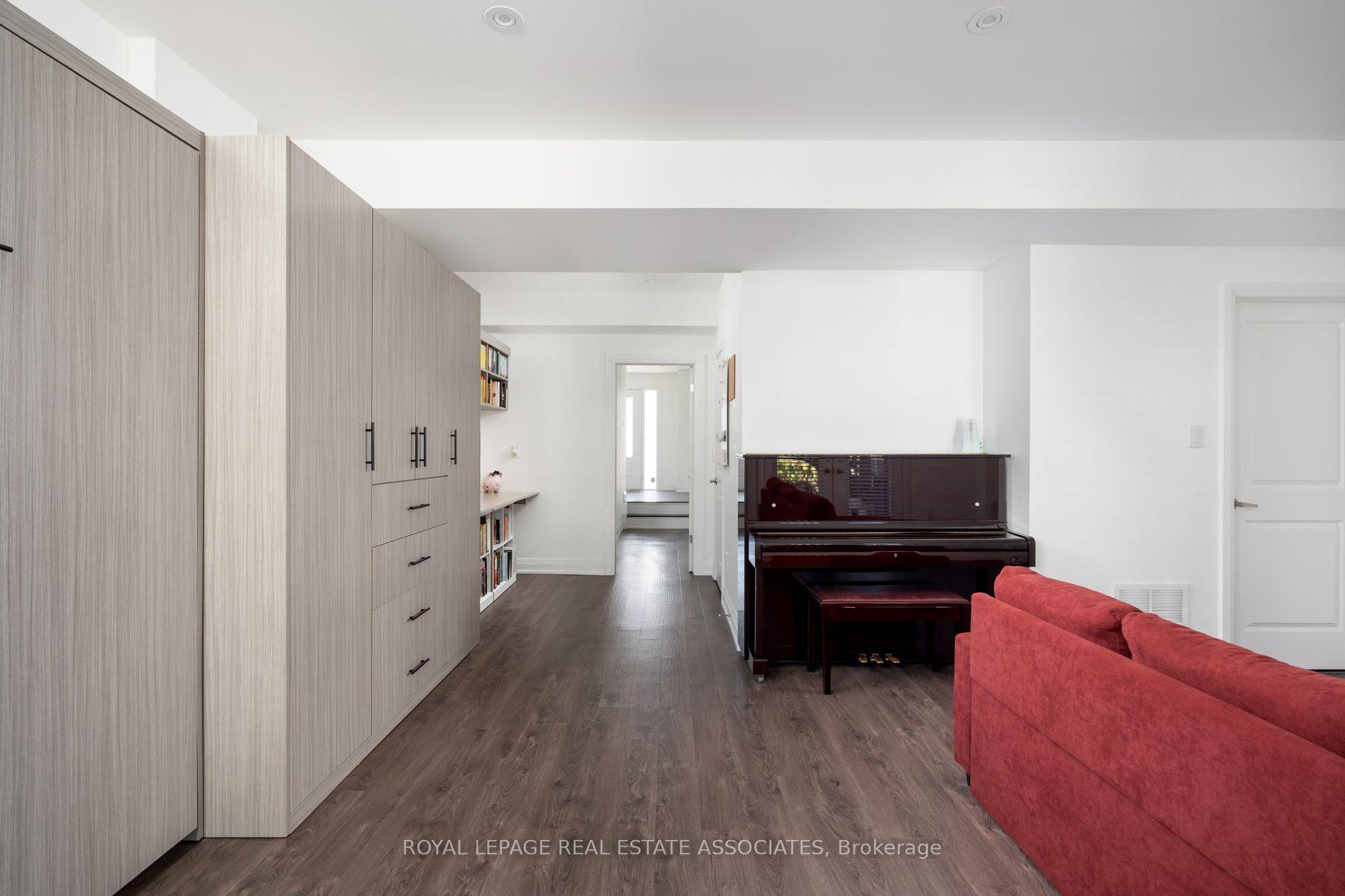 Photo 9 of 1067 Shaw Drive, Mississauga, Lakeview — HOMEH