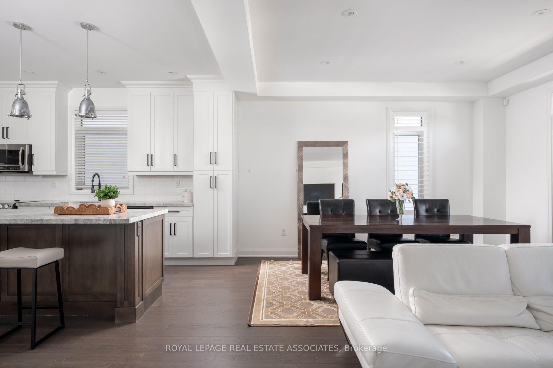 Photo 15 of 1067 Shaw Drive, Mississauga, Lakeview — HOMEH