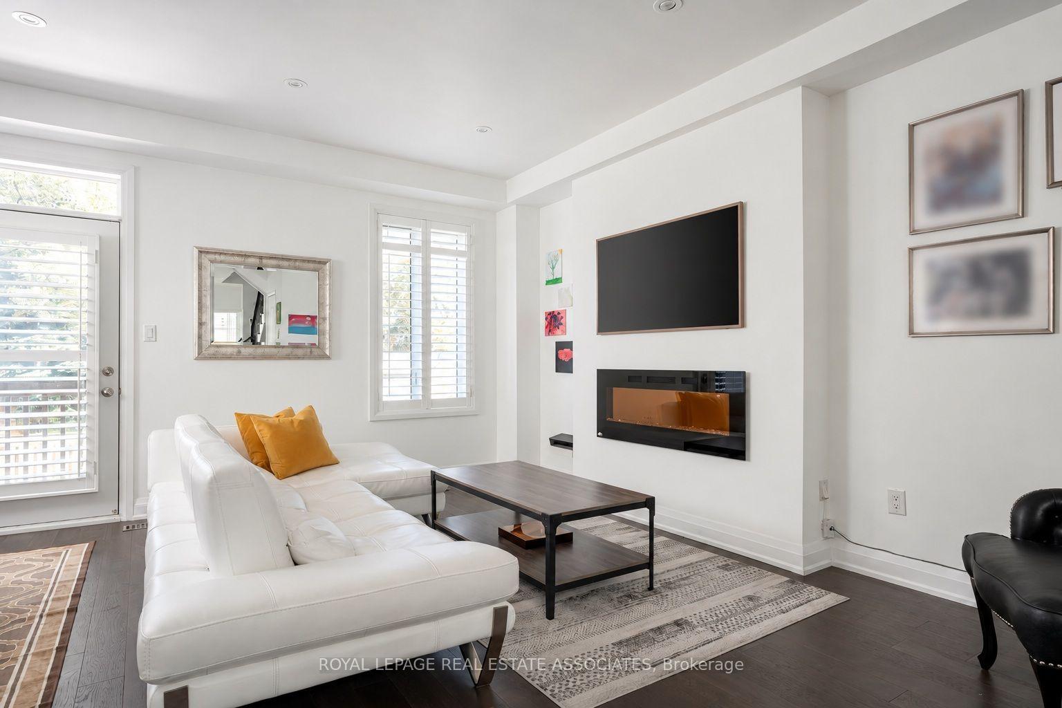 Photo 17 of 1067 Shaw Drive, Mississauga, Lakeview — HOMEH
