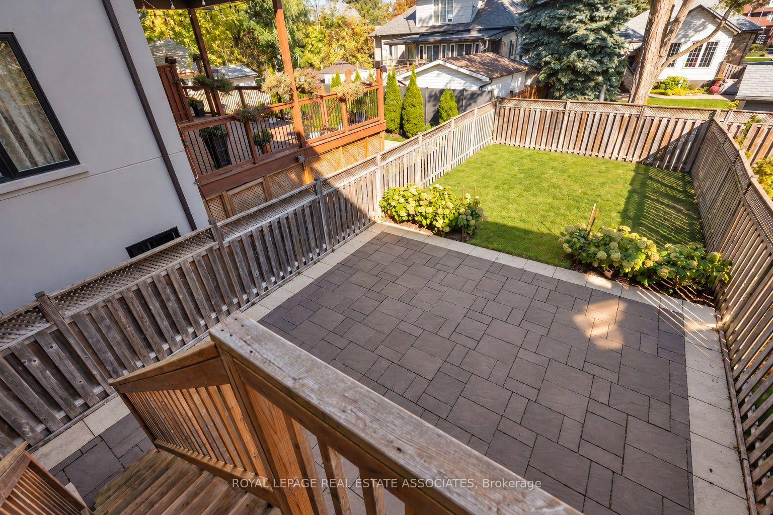 Photo 23 of 1067 Shaw Drive, Mississauga, Lakeview — HOMEH