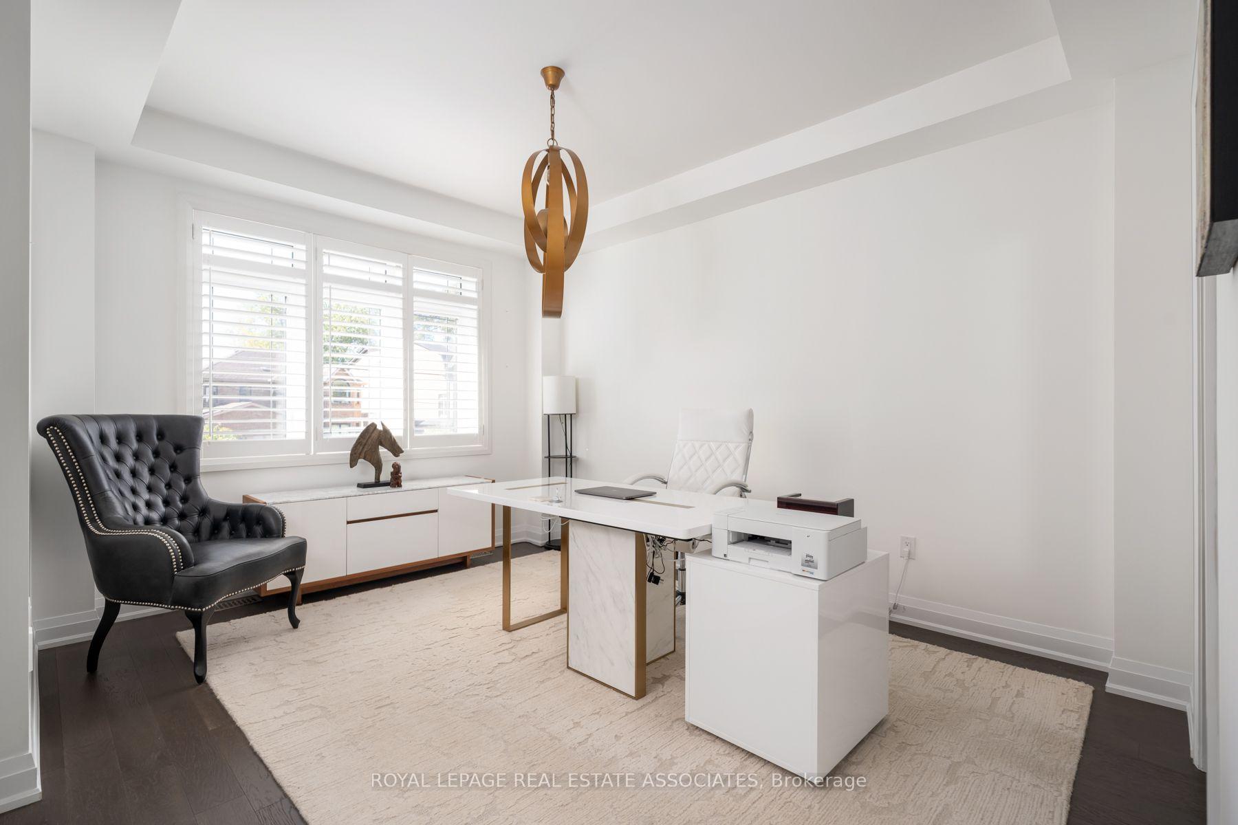 Photo 24 of 1067 Shaw Drive, Mississauga, Lakeview — HOMEH