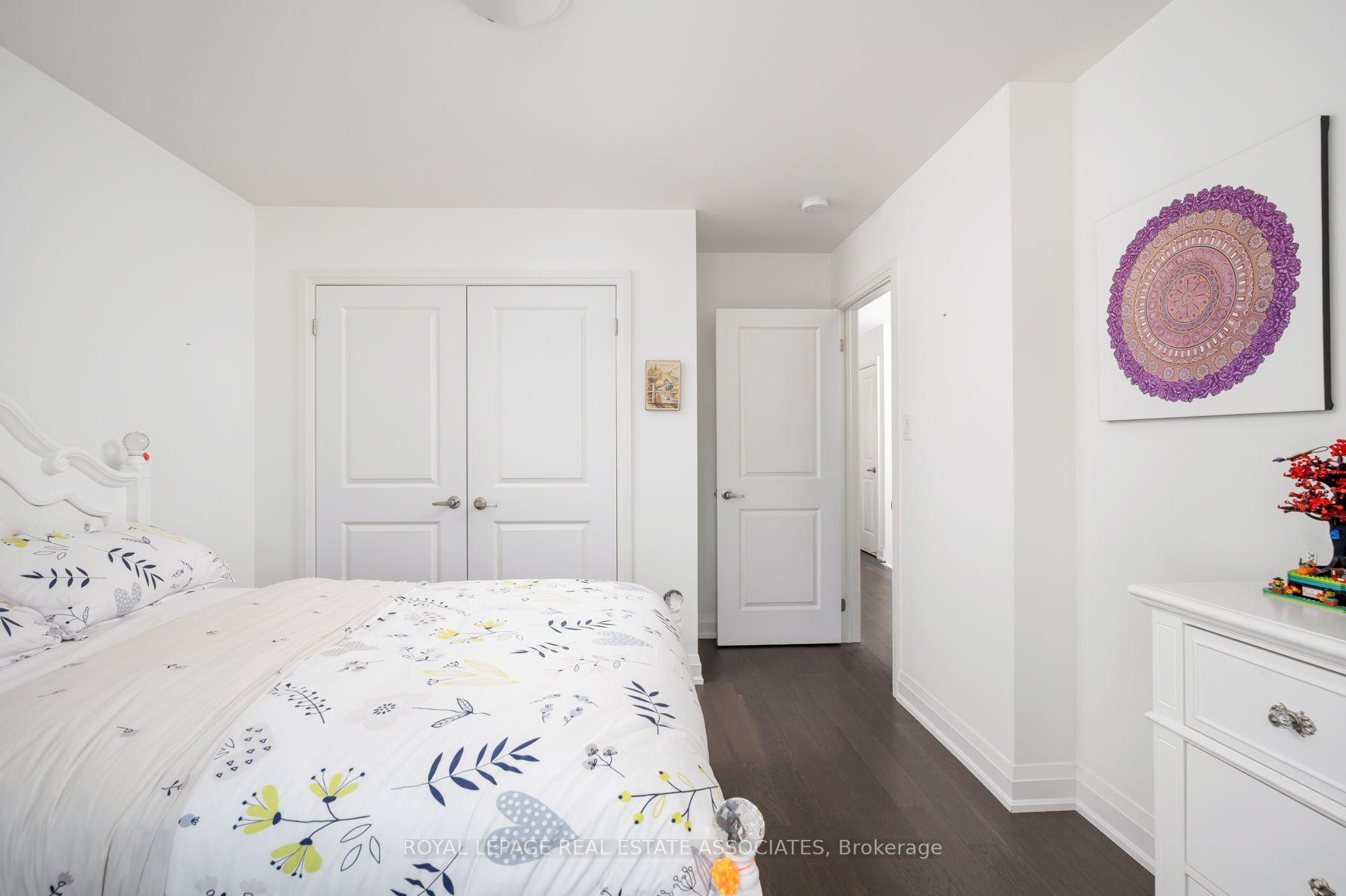Photo 40 of 1067 Shaw Drive, Mississauga, Lakeview — HOMEH