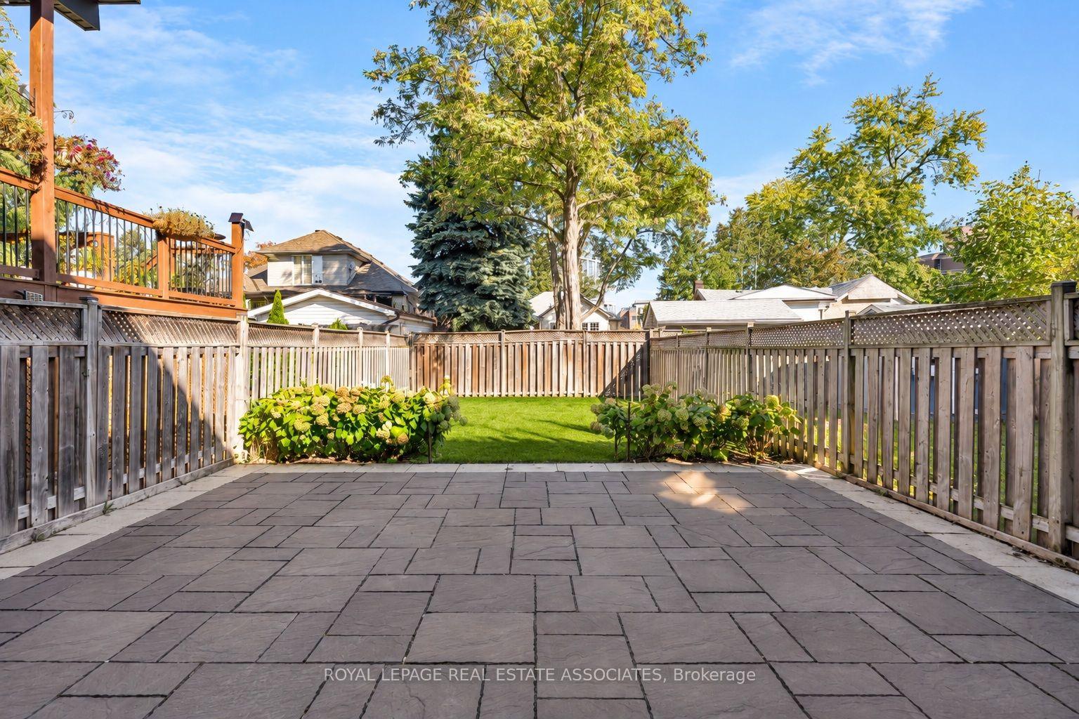 Photo 45 of 1067 Shaw Drive, Mississauga, Lakeview — HOMEH