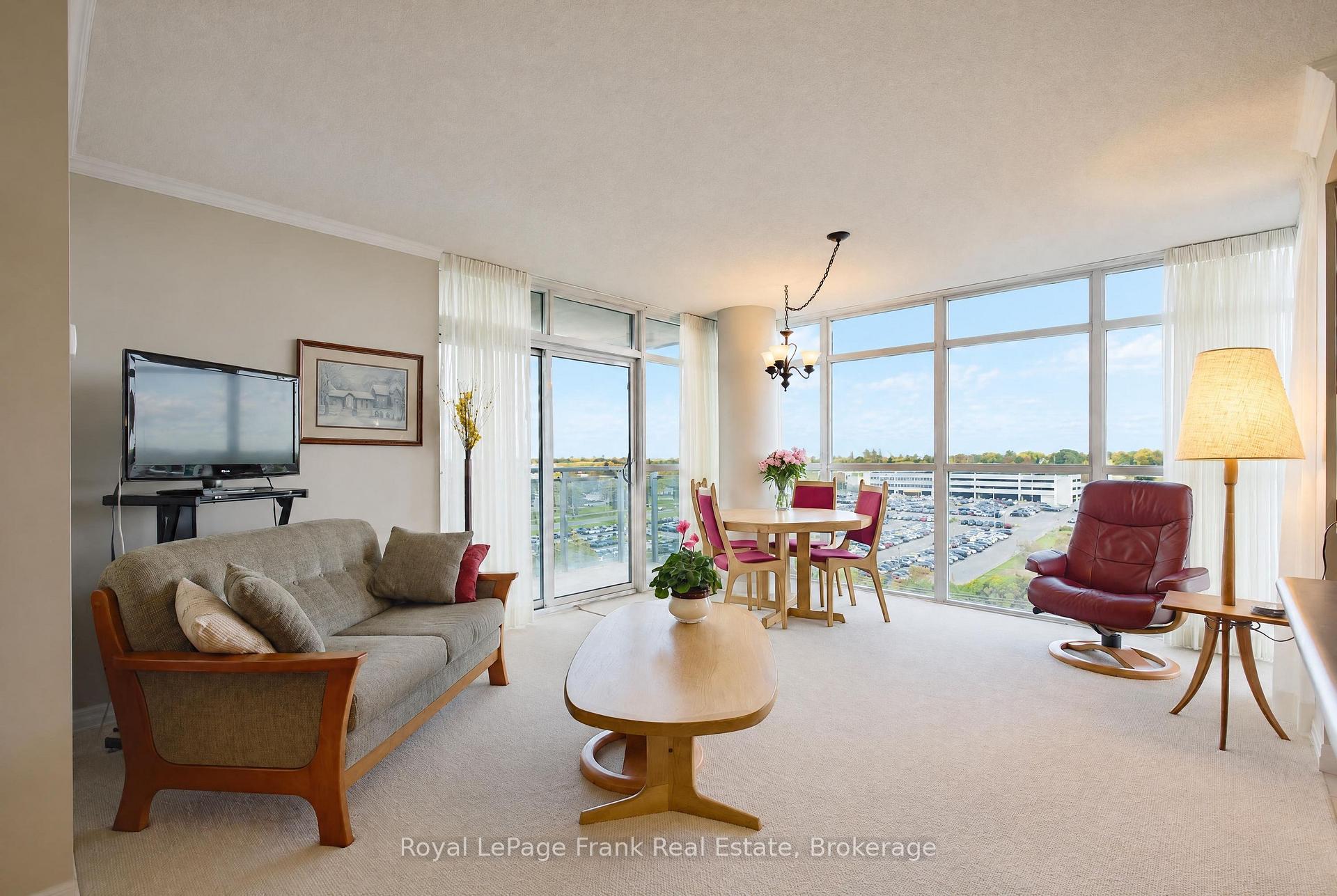 Photo 5 of Unit 904, 1600 Charles Street, Whitby, Port Whitby — HOMEH