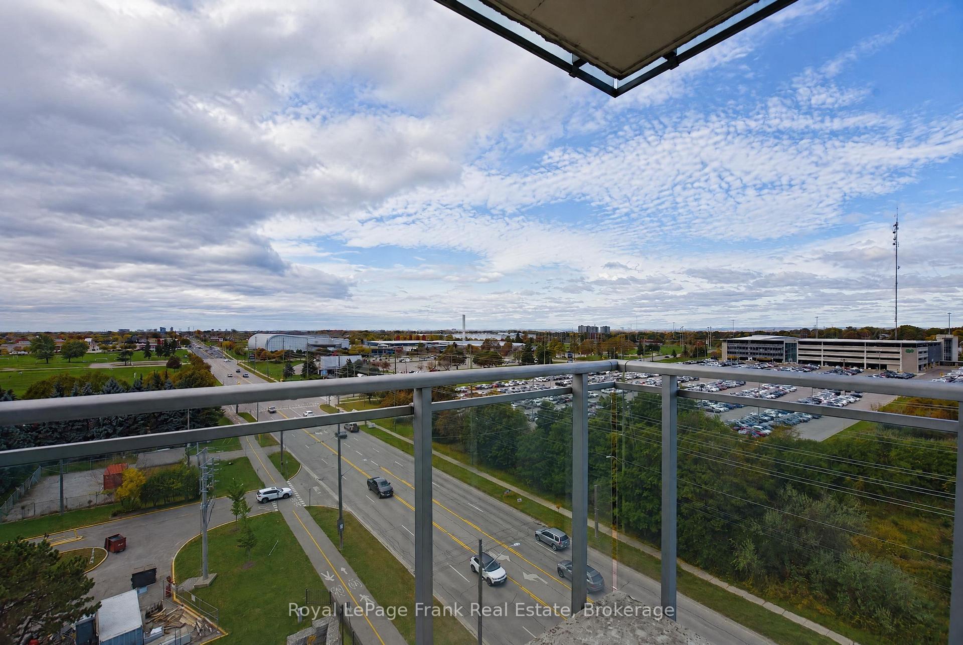 Photo 10 of Unit 904, 1600 Charles Street, Whitby, Port Whitby — HOMEH
