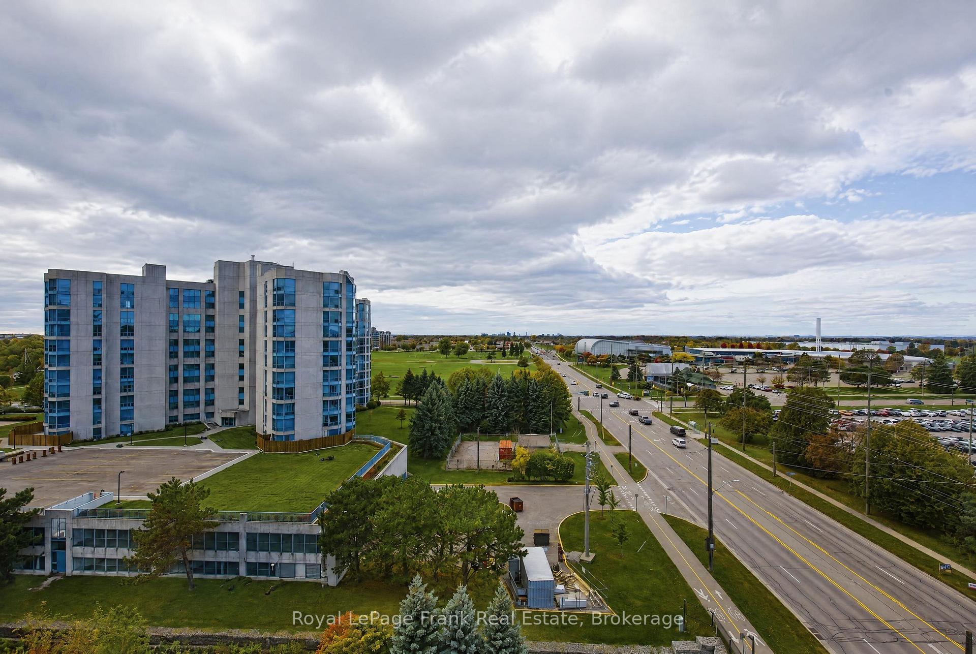 Photo 16 of Unit 904, 1600 Charles Street, Whitby, Port Whitby — HOMEH