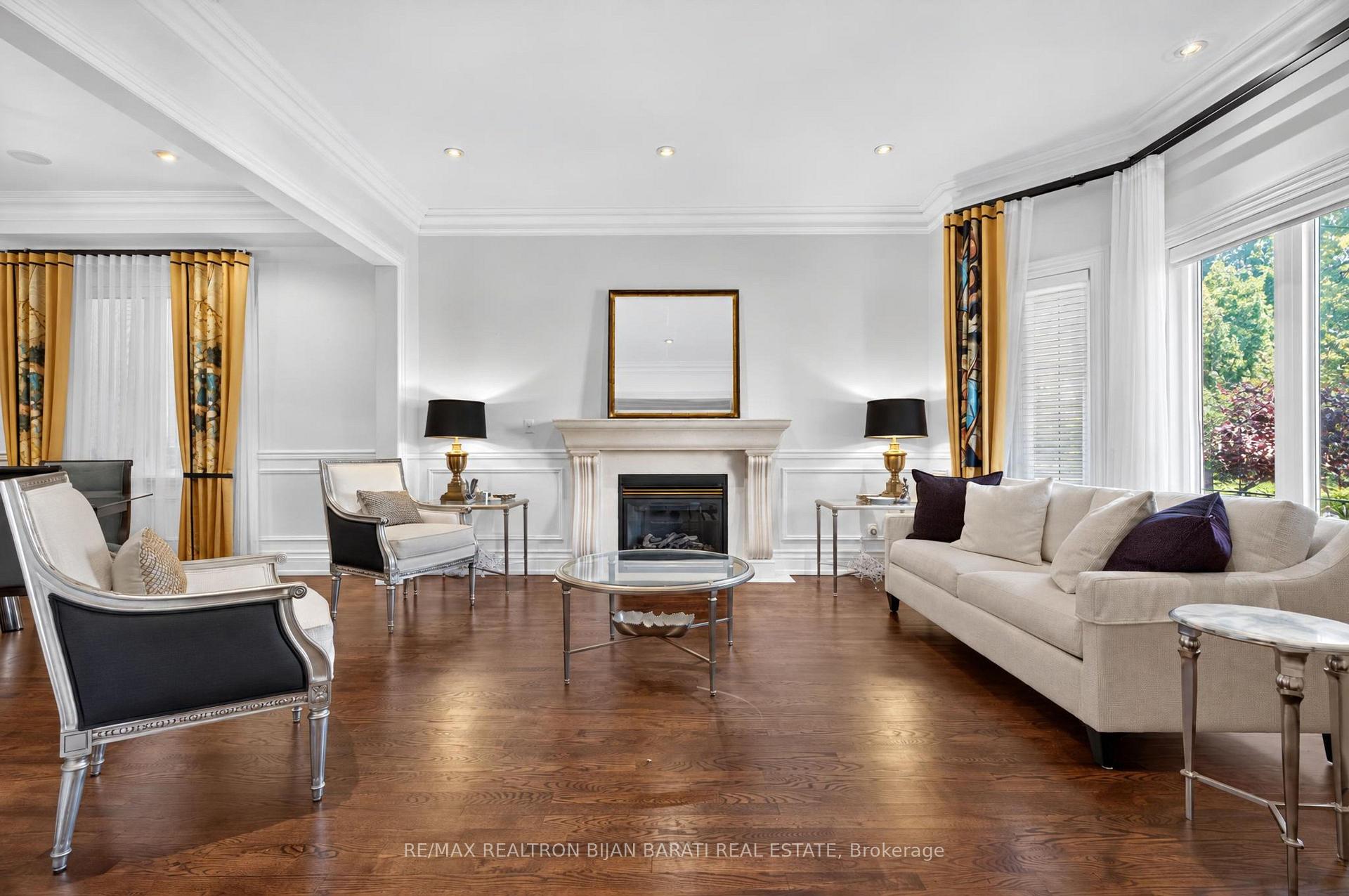 Photo 3 of 397 Hillcrest Avenue, North York, Willowdale East — HOMEH