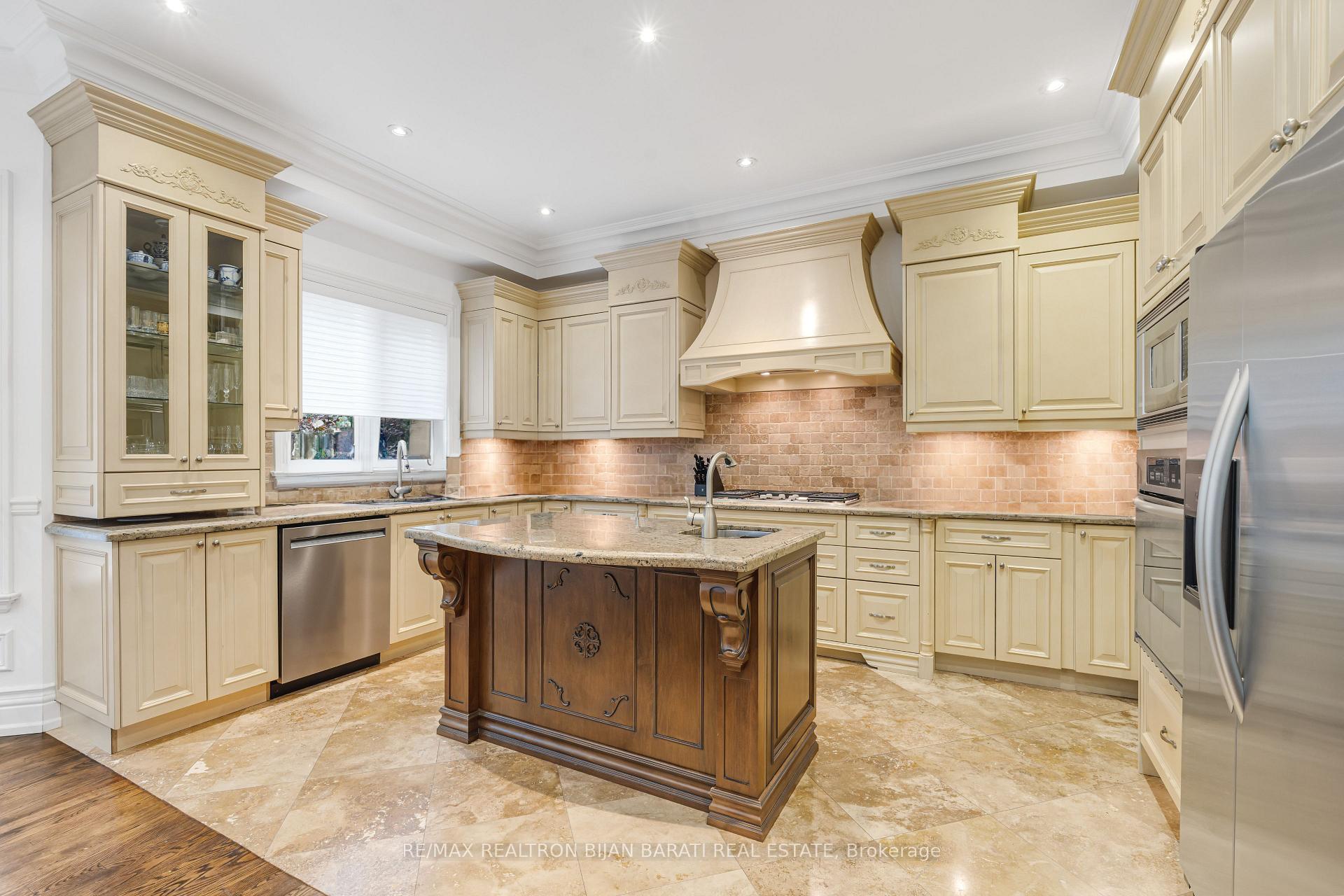 Photo 13 of 397 Hillcrest Avenue, North York, Willowdale East — HOMEH