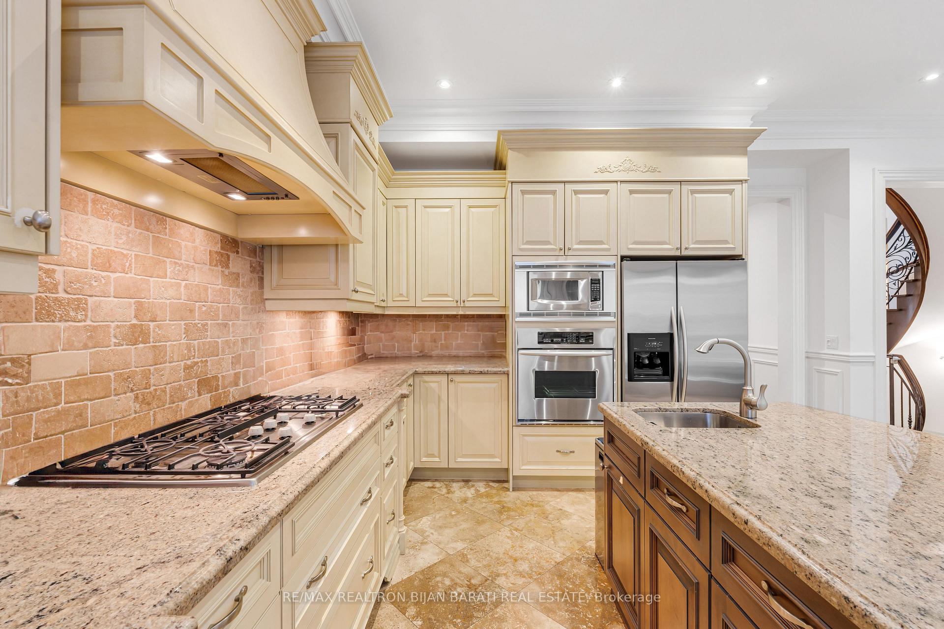 Photo 16 of 397 Hillcrest Avenue, North York, Willowdale East — HOMEH