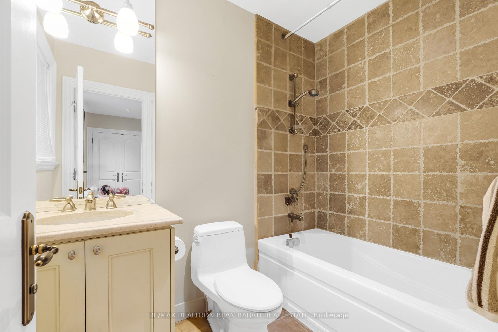 Photo 40 of 397 Hillcrest Avenue, North York, Willowdale East — HOMEH