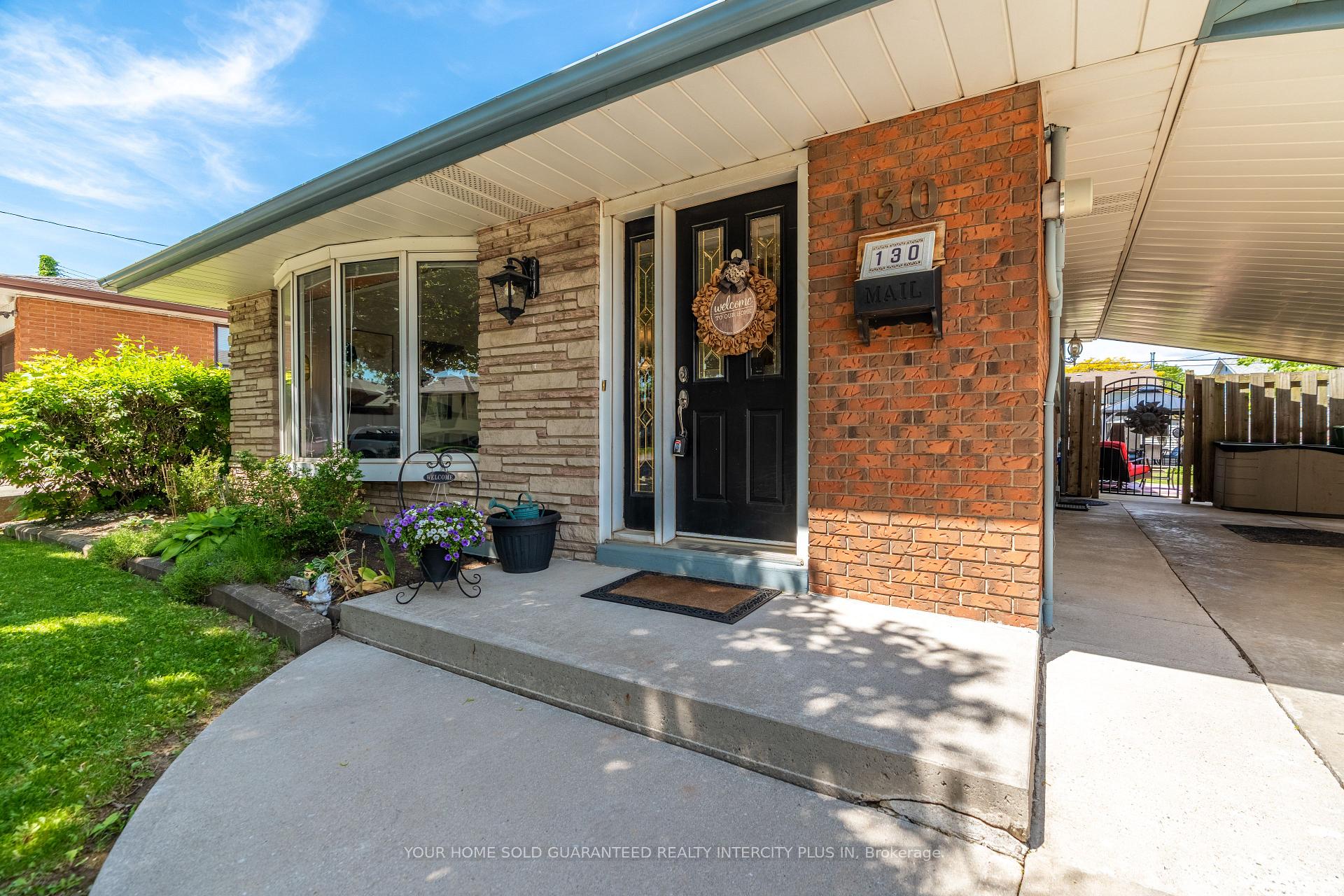 Photo 1 of 130 Burrwood Drive, Hamilton, Rolston — HOMEH
