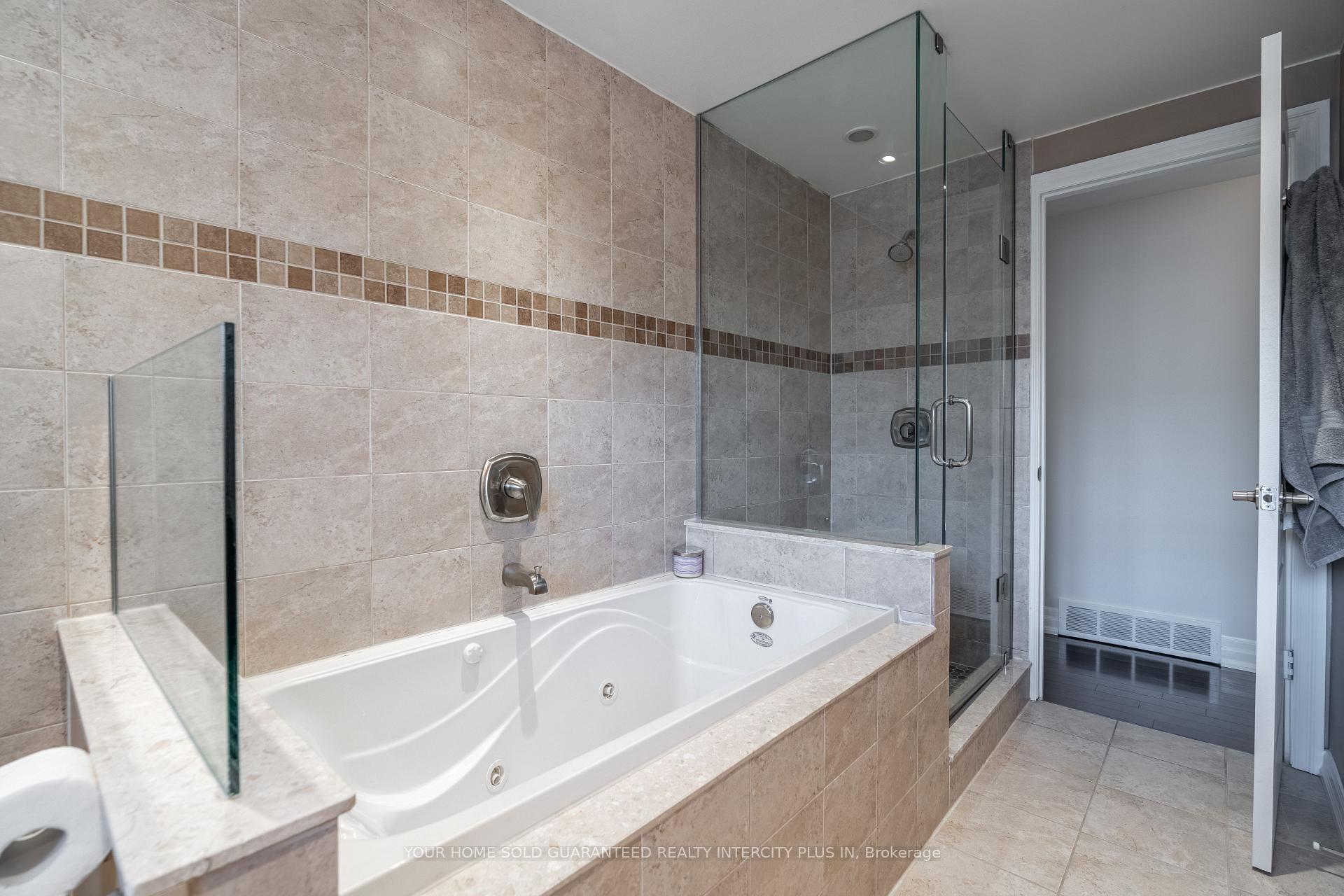 Photo 14 of 130 Burrwood Drive, Hamilton, Rolston — HOMEH