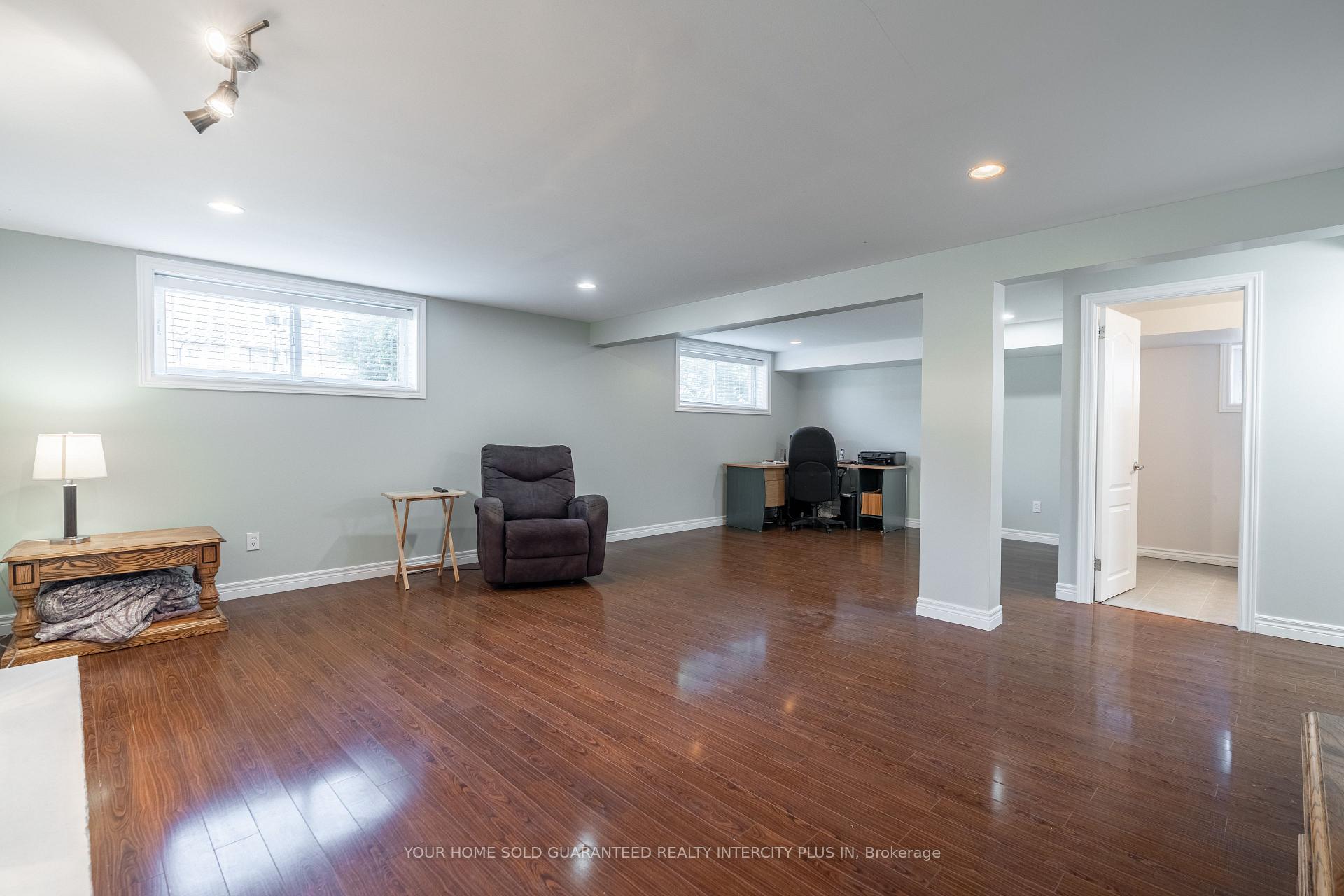 Photo 15 of 130 Burrwood Drive, Hamilton, Rolston — HOMEH