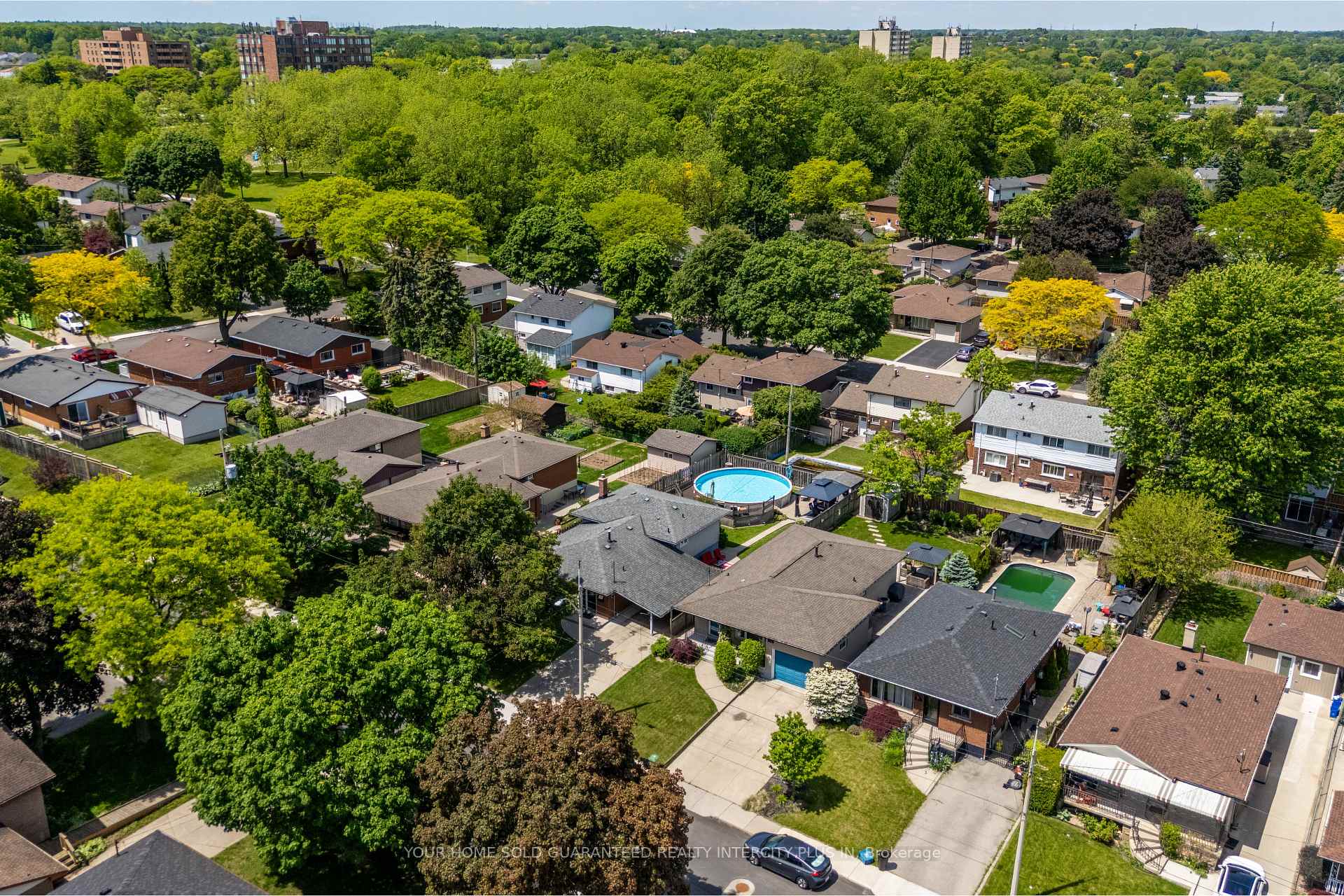 Photo 22 of 130 Burrwood Drive, Hamilton, Rolston — HOMEH