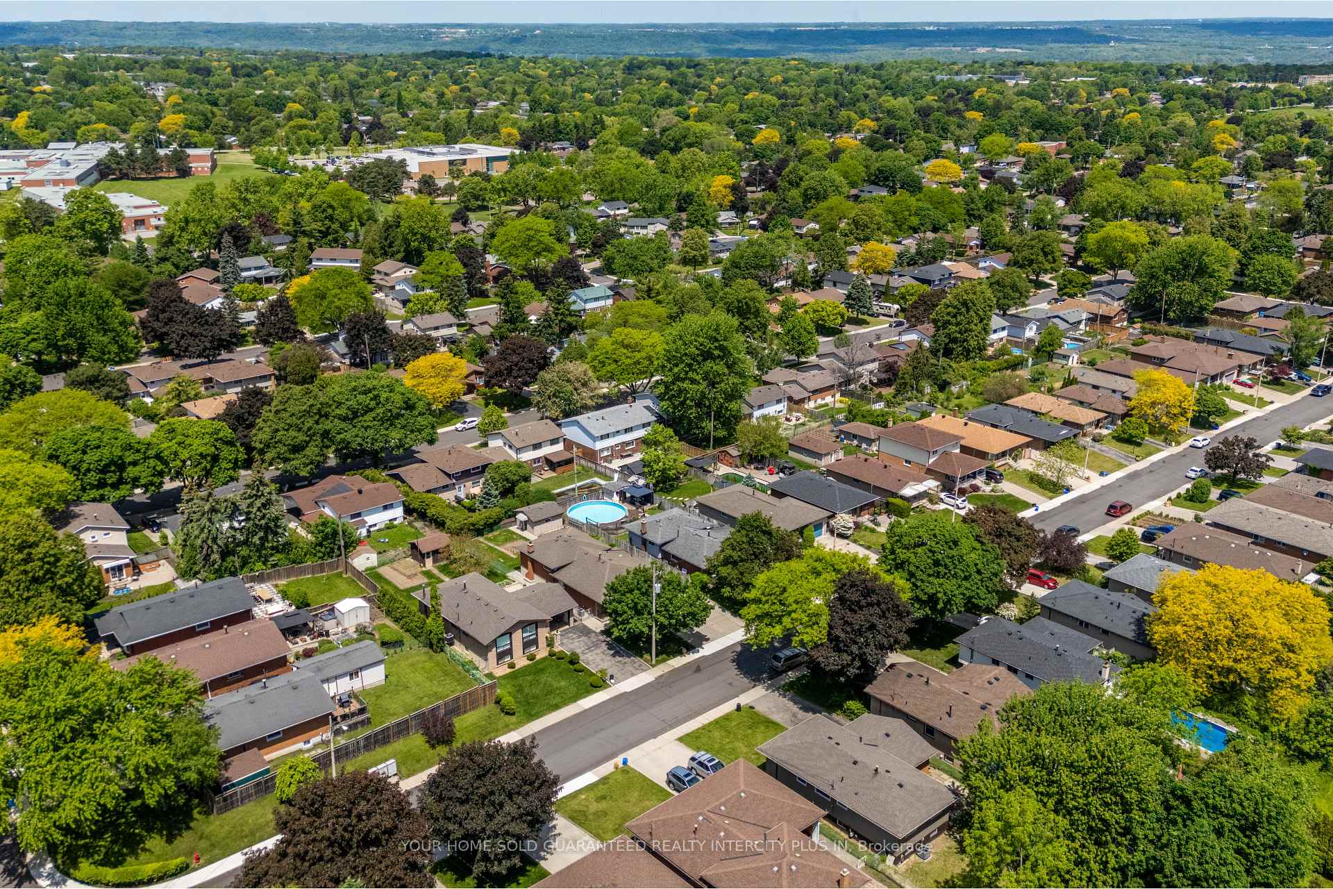 Photo 23 of 130 Burrwood Drive, Hamilton, Rolston — HOMEH
