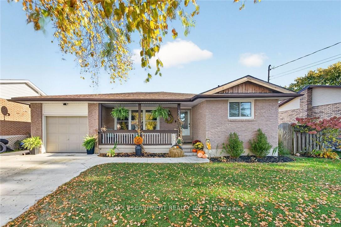 Photo 1 of 225 Maccrae Drive, Haldimand — HOMEH