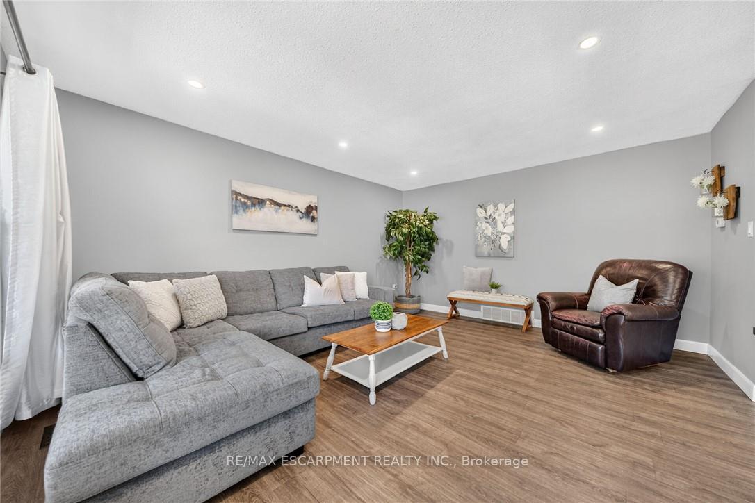 Photo 6 of 225 Maccrae Drive, Haldimand — HOMEH