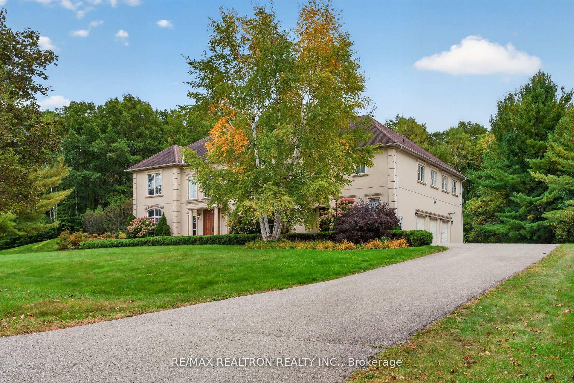 Photo 2 of 65 Kingswood Drive, King, Rural King — HOMEH