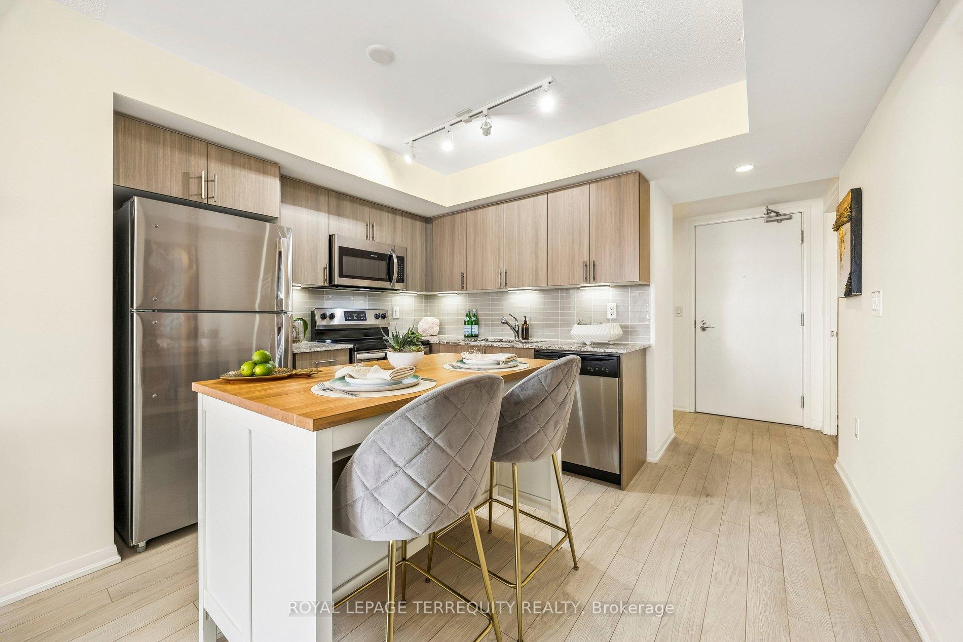 Photo 8 of Unit 524, 3091 Dufferin Street, North York, Yorkdale-Glen Park — HOMEH