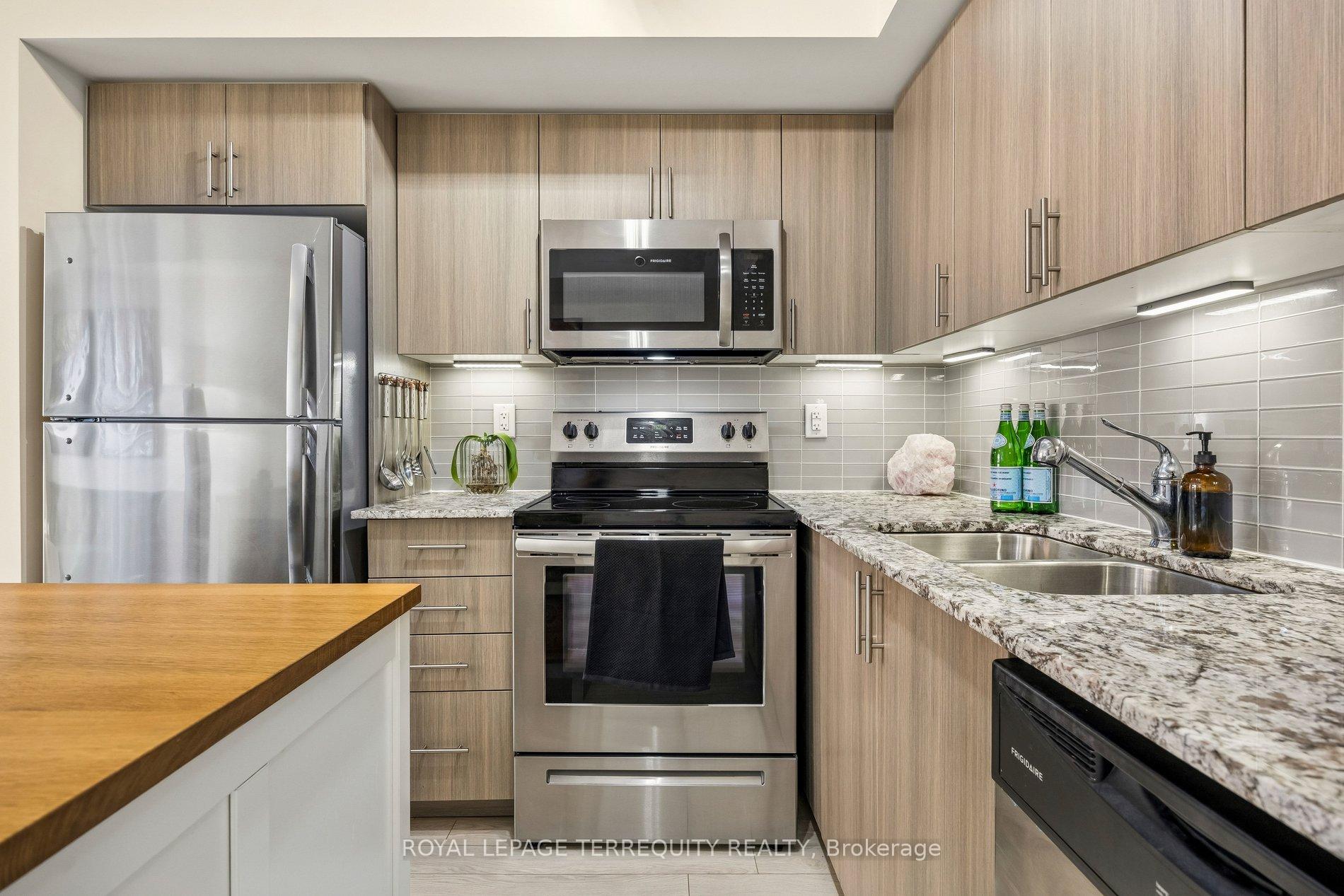 Photo 9 of Unit 524, 3091 Dufferin Street, North York, Yorkdale-Glen Park — HOMEH