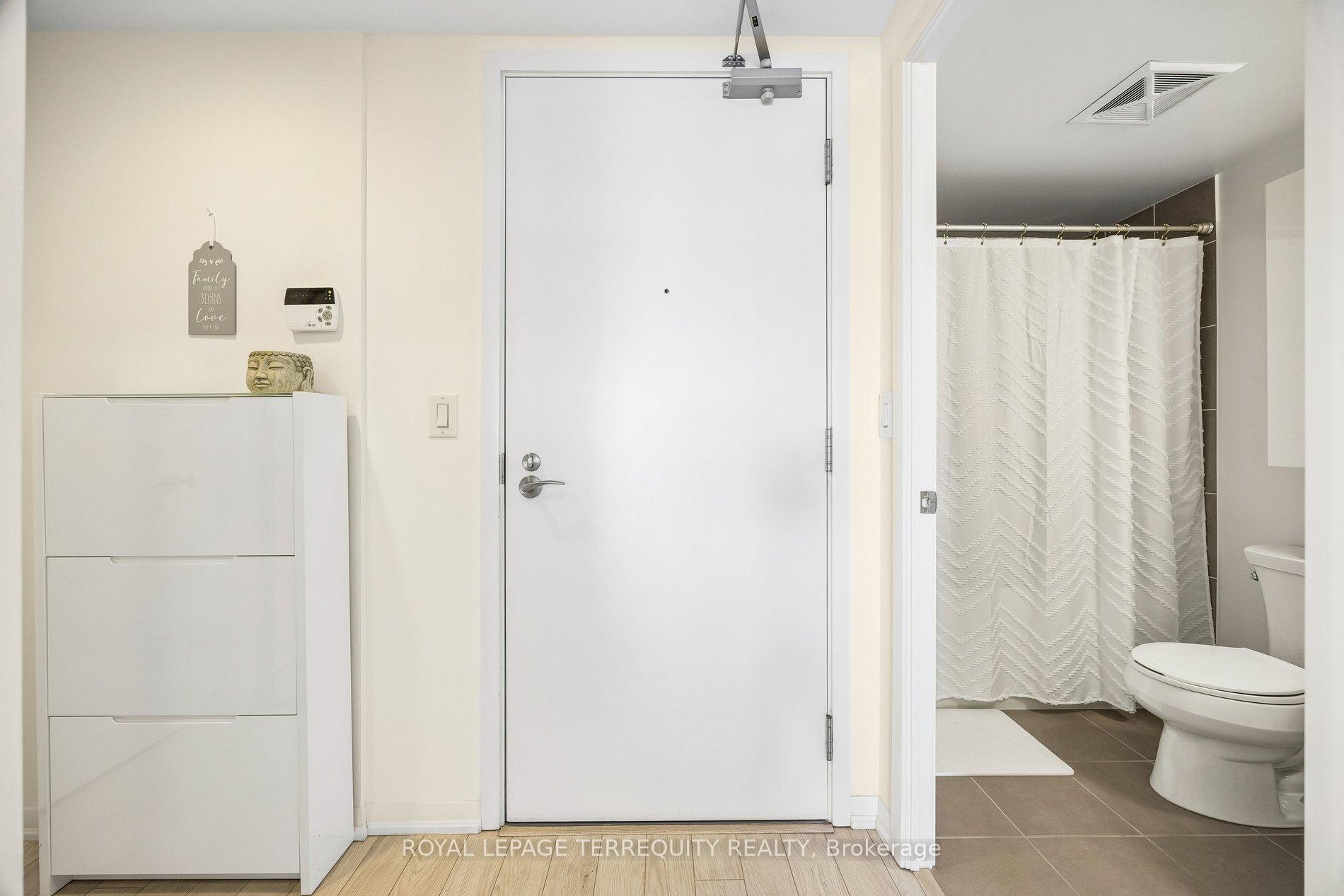 Photo 23 of Unit 524, 3091 Dufferin Street, North York, Yorkdale-Glen Park — HOMEH
