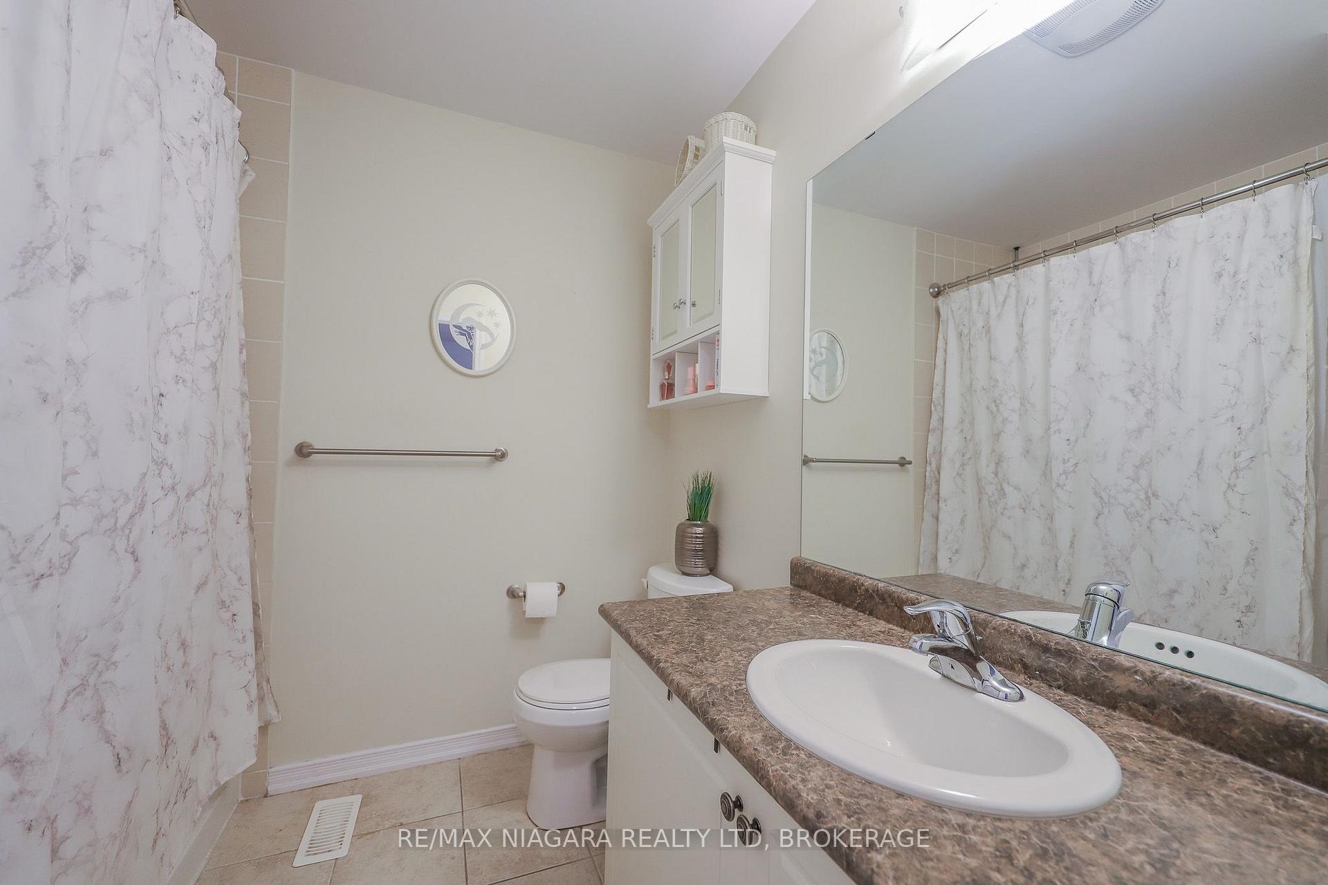 Photo 10 of 8532 Nightshade Street, Niagara Falls, Brown — HOMEH