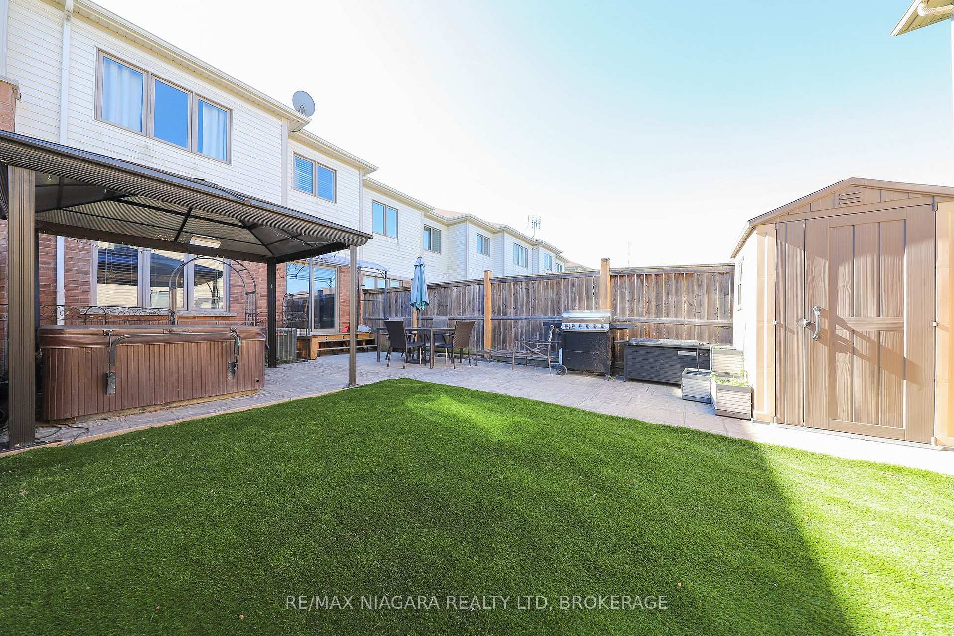 Photo 19 of 8532 Nightshade Street, Niagara Falls, Brown — HOMEH