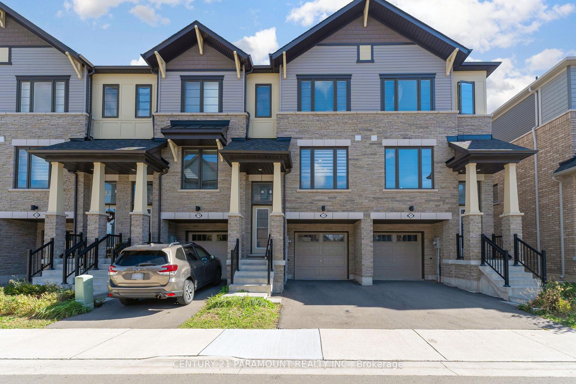 Photo 2 of Unit 20, 185 Bedrock Drive, Hamilton, Stoney Creek Mountain — HOMEH