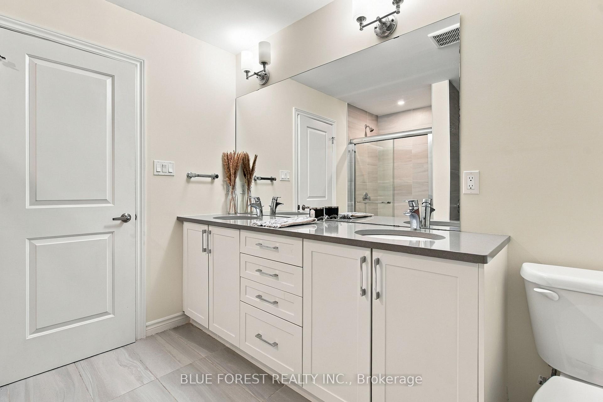 Photo 16 of Unit 52, 2910 Tokala Trail, London, North S — HOMEH