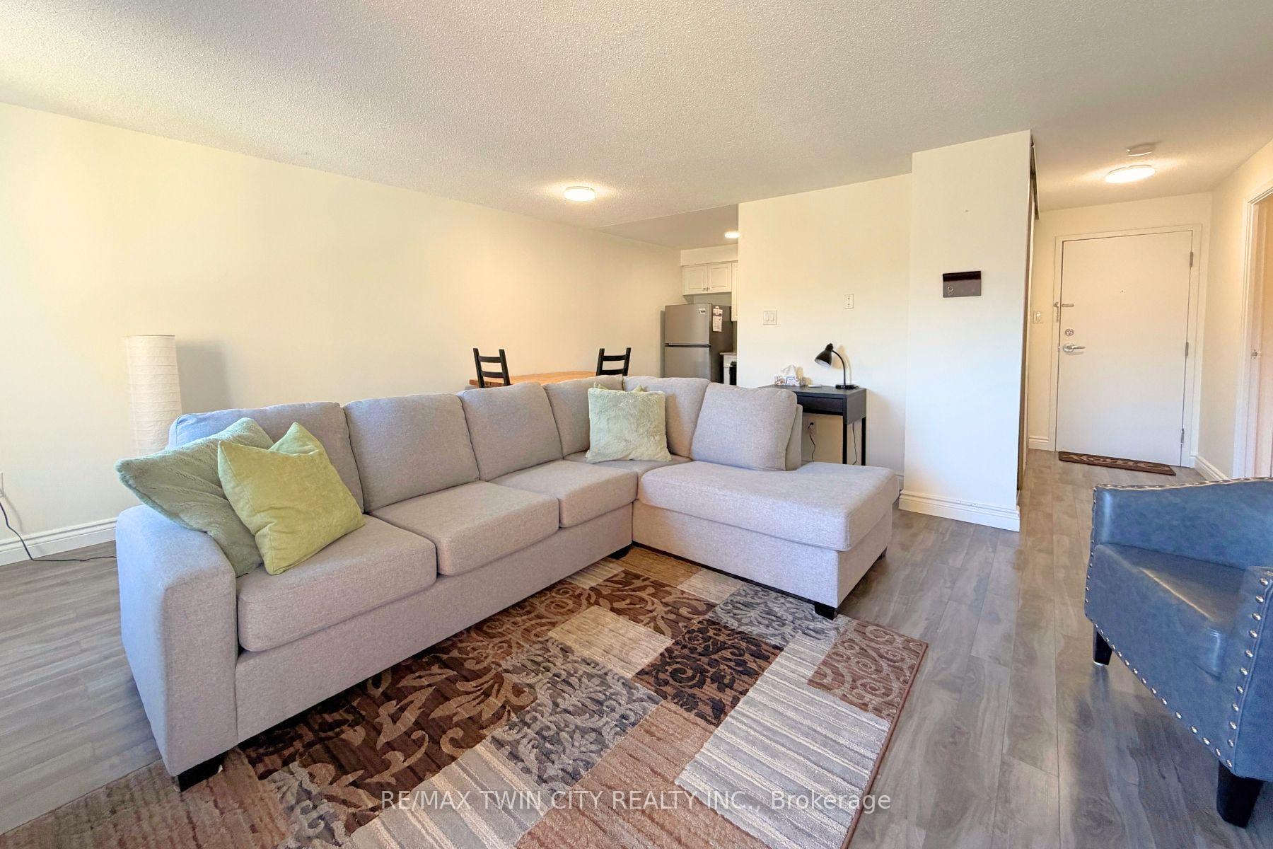 Photo 8 of 276 Eiwo Court, Waterloo, Lexington — HOMEH
