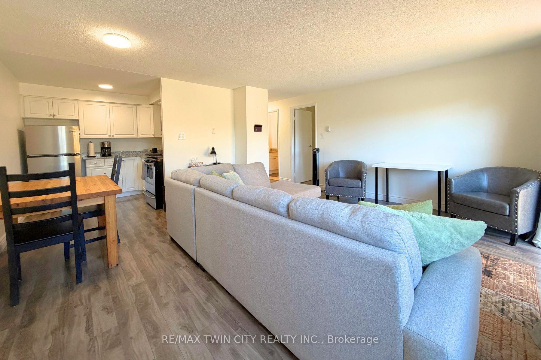 Photo 9 of 276 Eiwo Court, Waterloo, Lexington — HOMEH