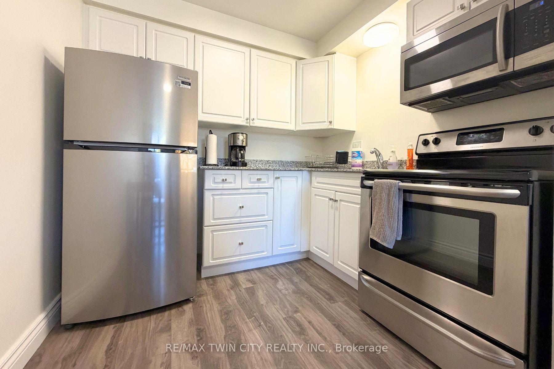 Photo 10 of 276 Eiwo Court, Waterloo, Lexington — HOMEH
