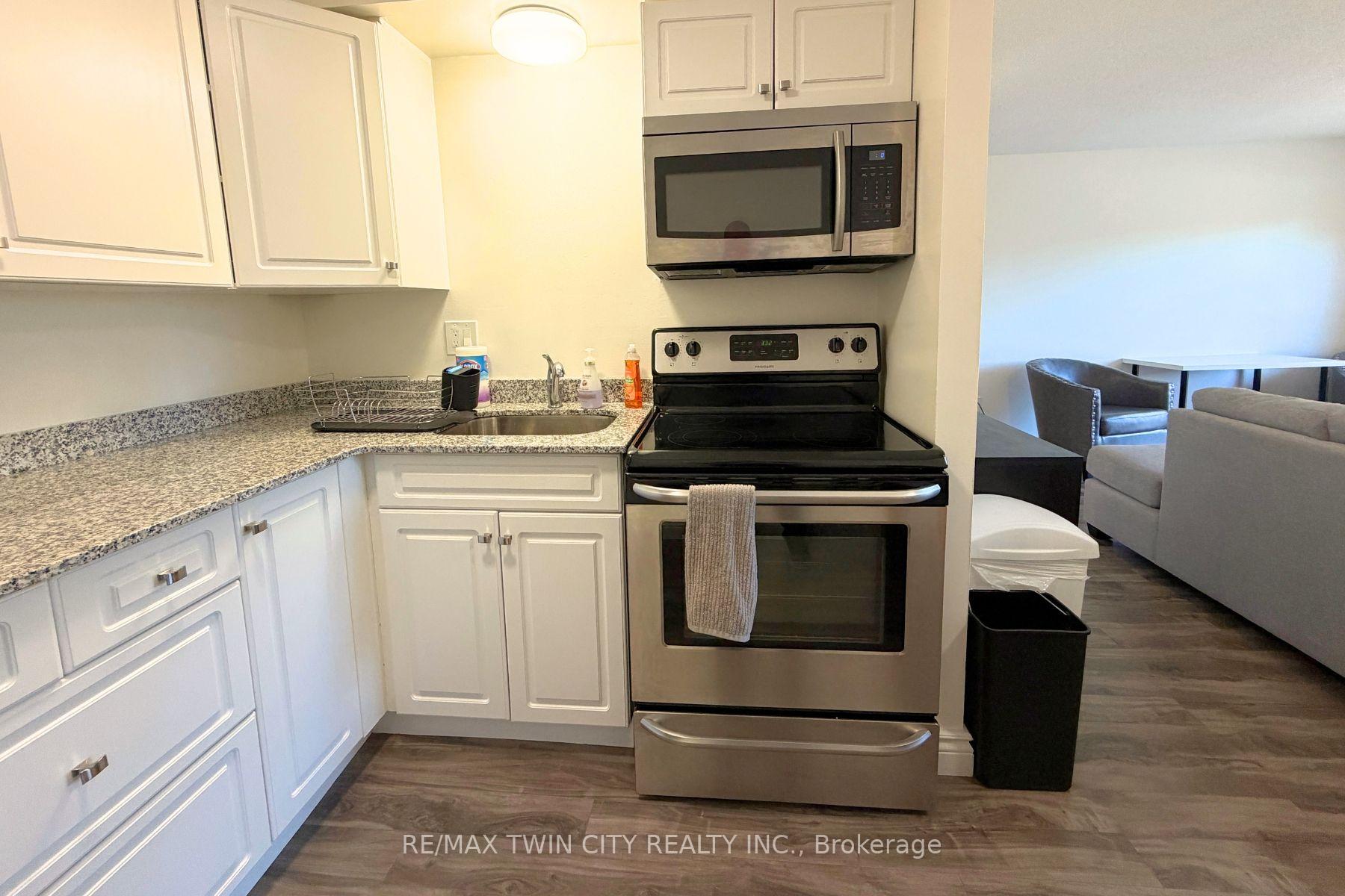 Photo 11 of 276 Eiwo Court, Waterloo, Lexington — HOMEH